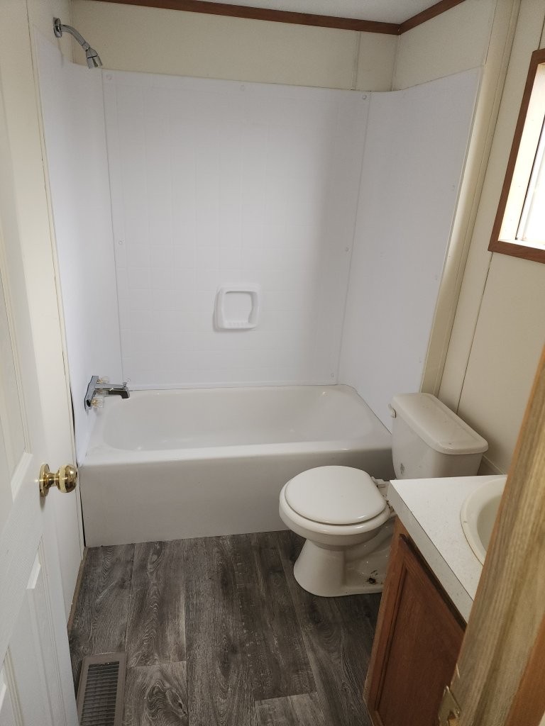 2000 Clayton Alamo 16x56 3 bed 2 Bath - single wide - in Bryan, TX - photo 9 of 12