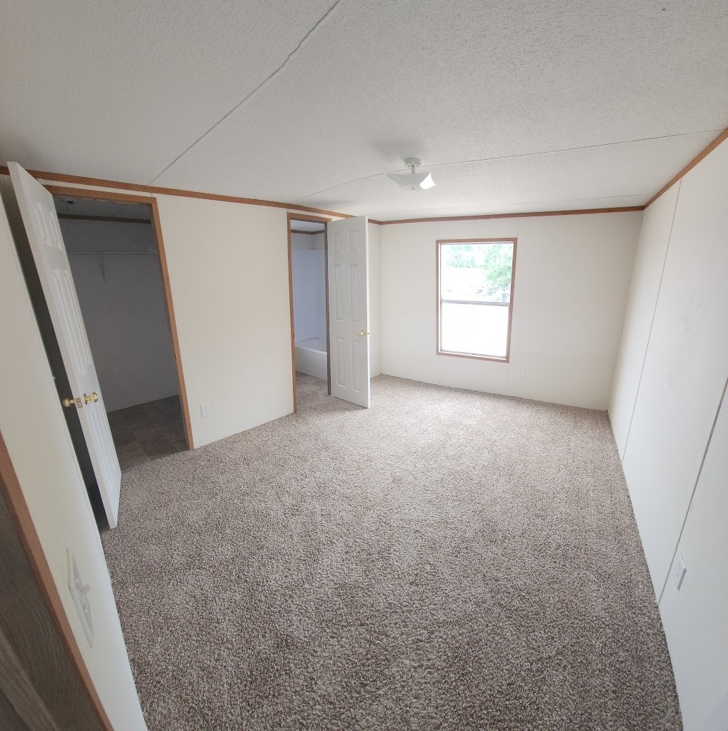 2000 Clayton Alamo 16x56 3 bed 2 Bath - single wide - in Bryan, TX - photo 10 of 12