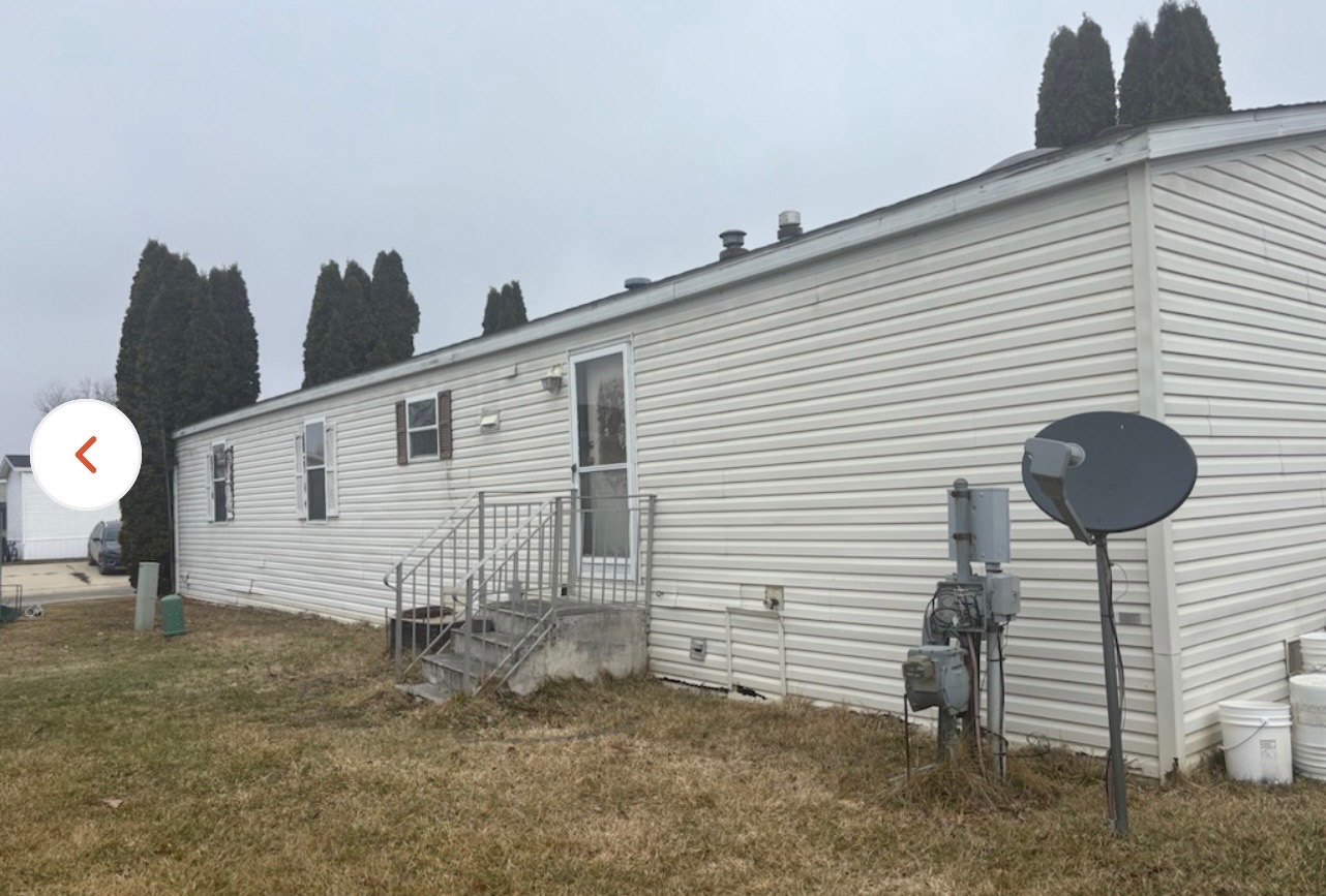 1996 3 bed 2 bath Double wide Mobile Home for sale. - double wide - in New Boston , MI - photo 3 of 15