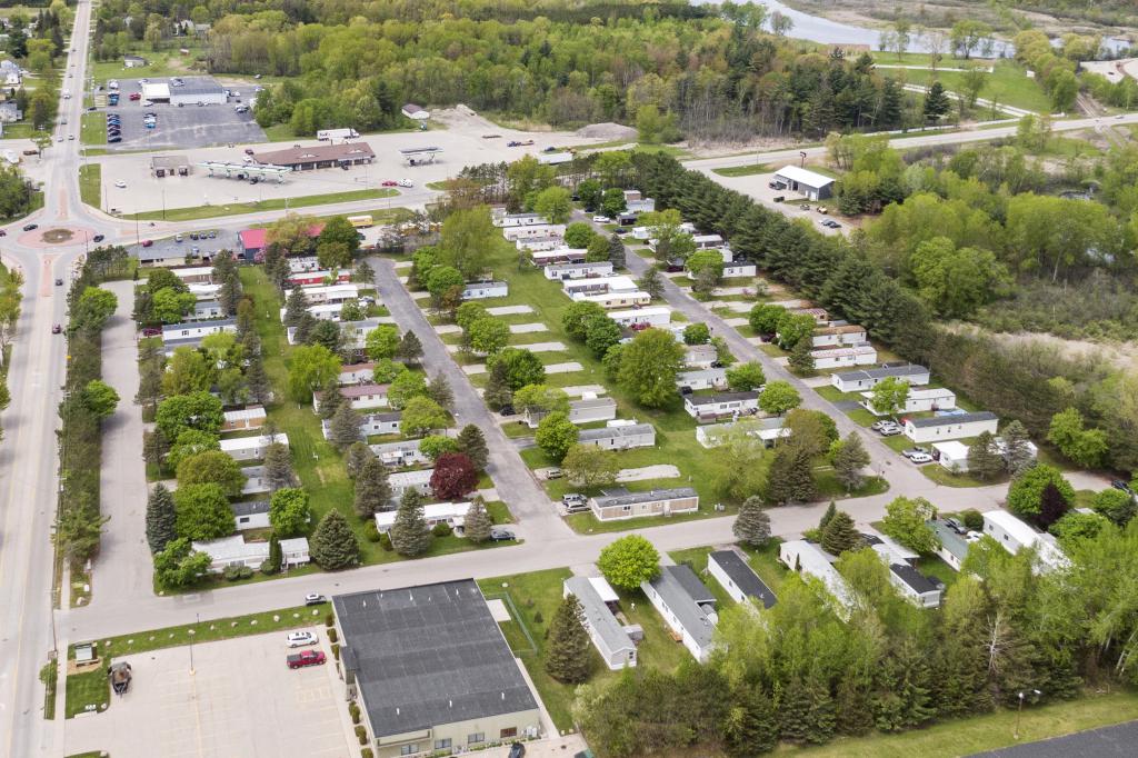 Foxx Glen Manufactured Home Community