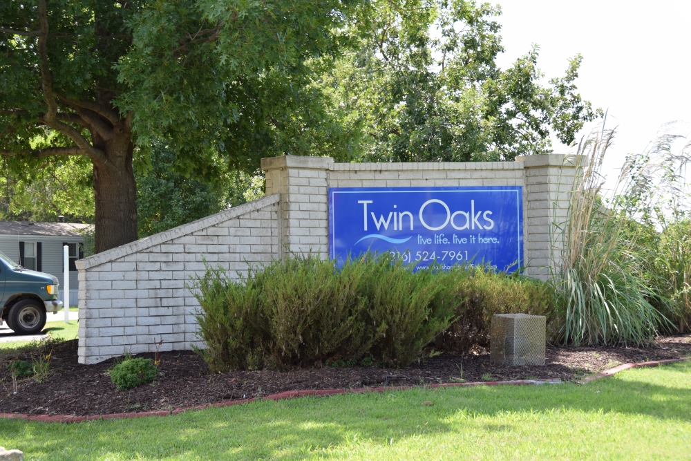 Twin Oaks Manufactured Home Community