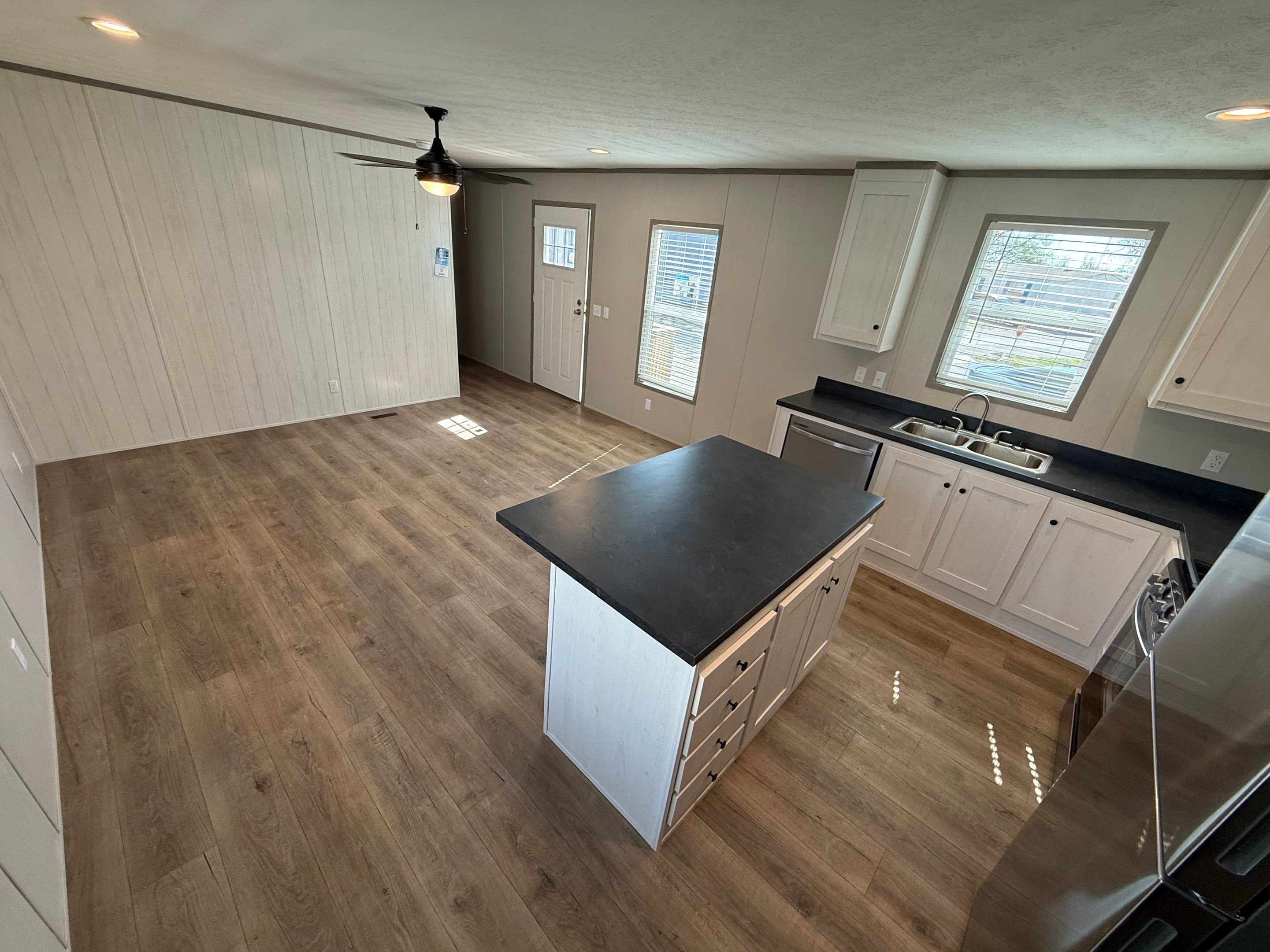 1915 W MacArthur Rd, #184 Wichita, KS - single wide - in Wichita, KS - photo 12 of 14