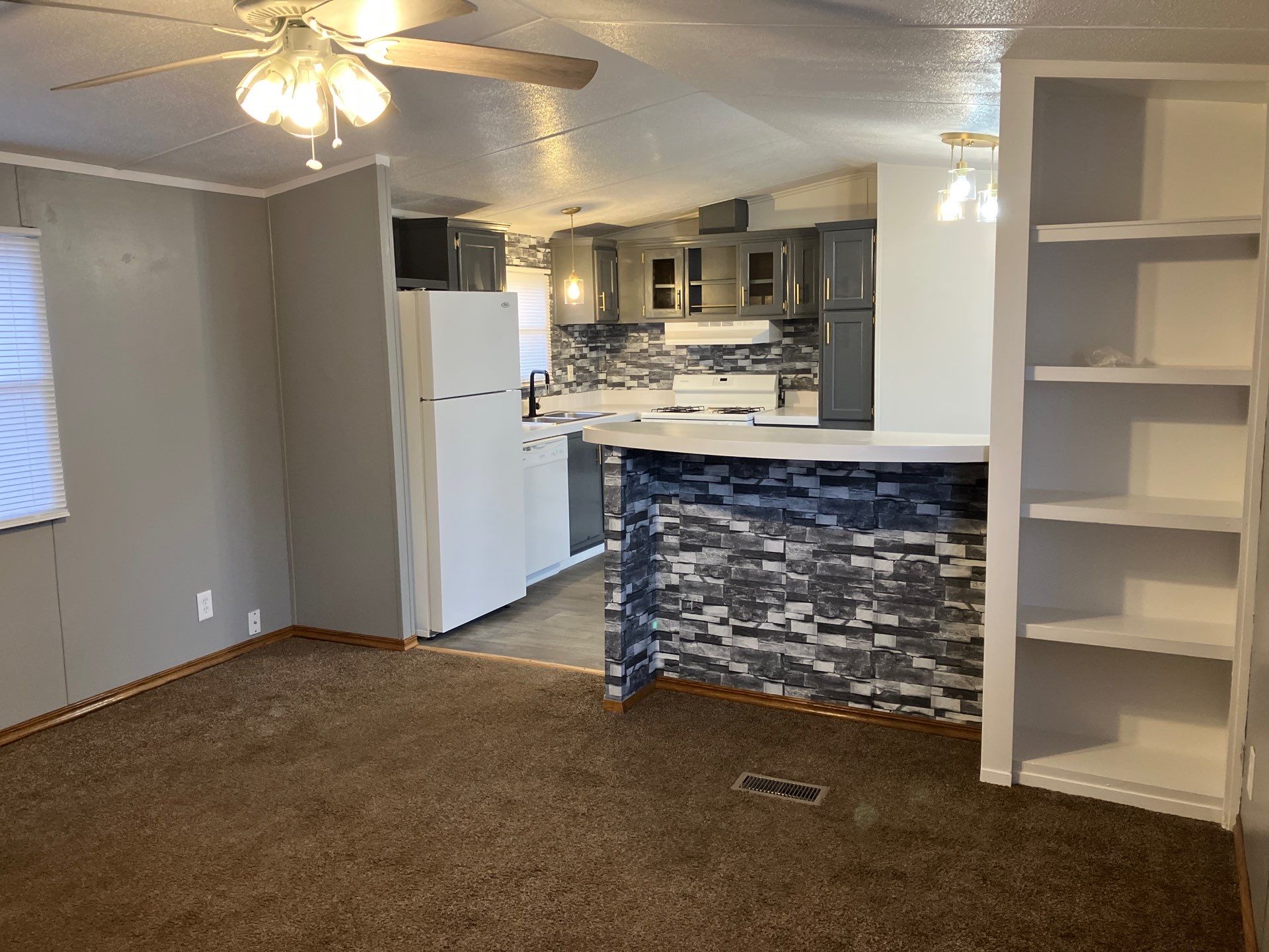1915 W MacArthur Rd, #118 Wichita, KS - single wide - in Wichita, KS - photo 8 of 12