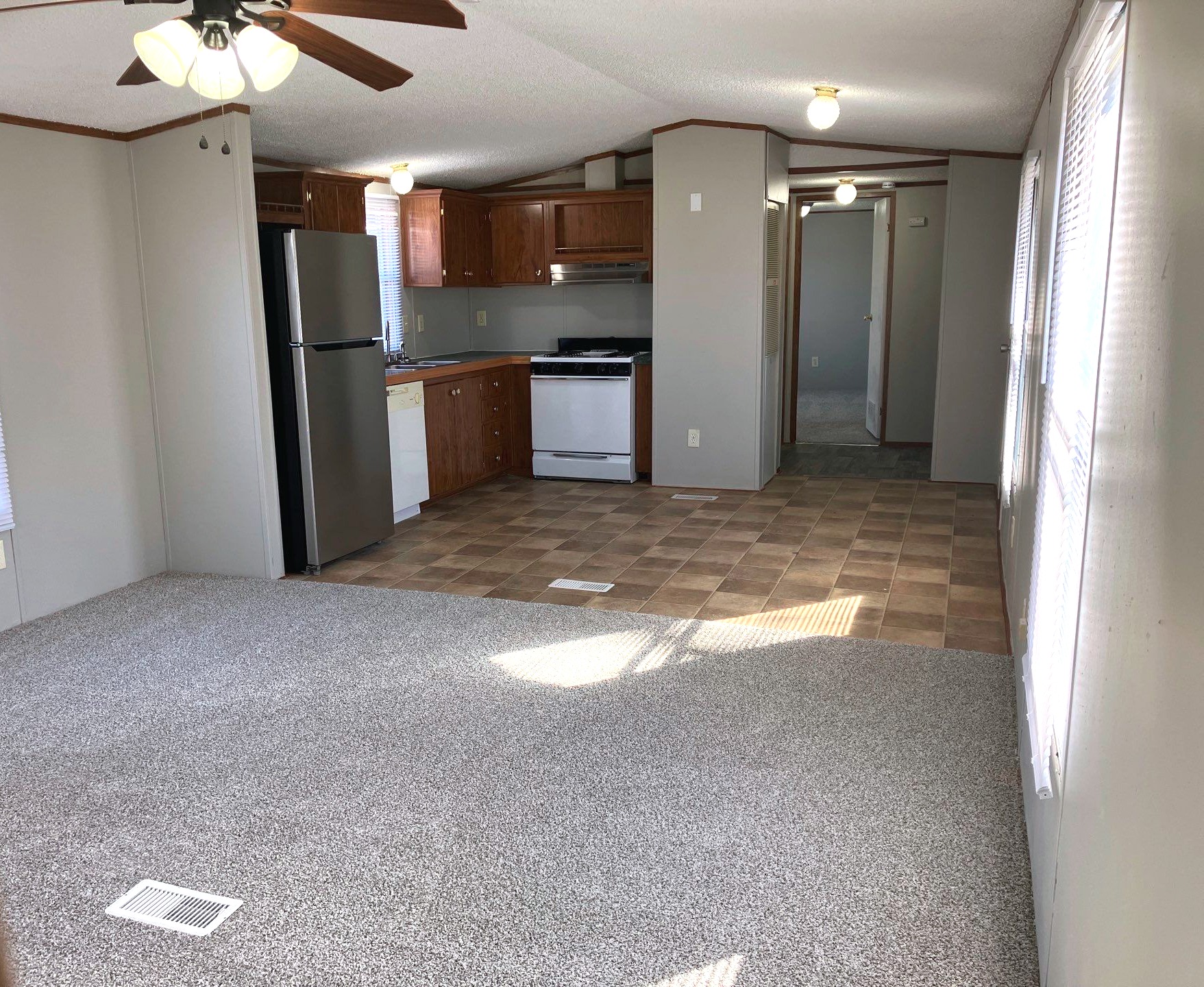 1915 W MacArthur Rd, #109 - single wide - in Wichita, KS - photo 8 of 14