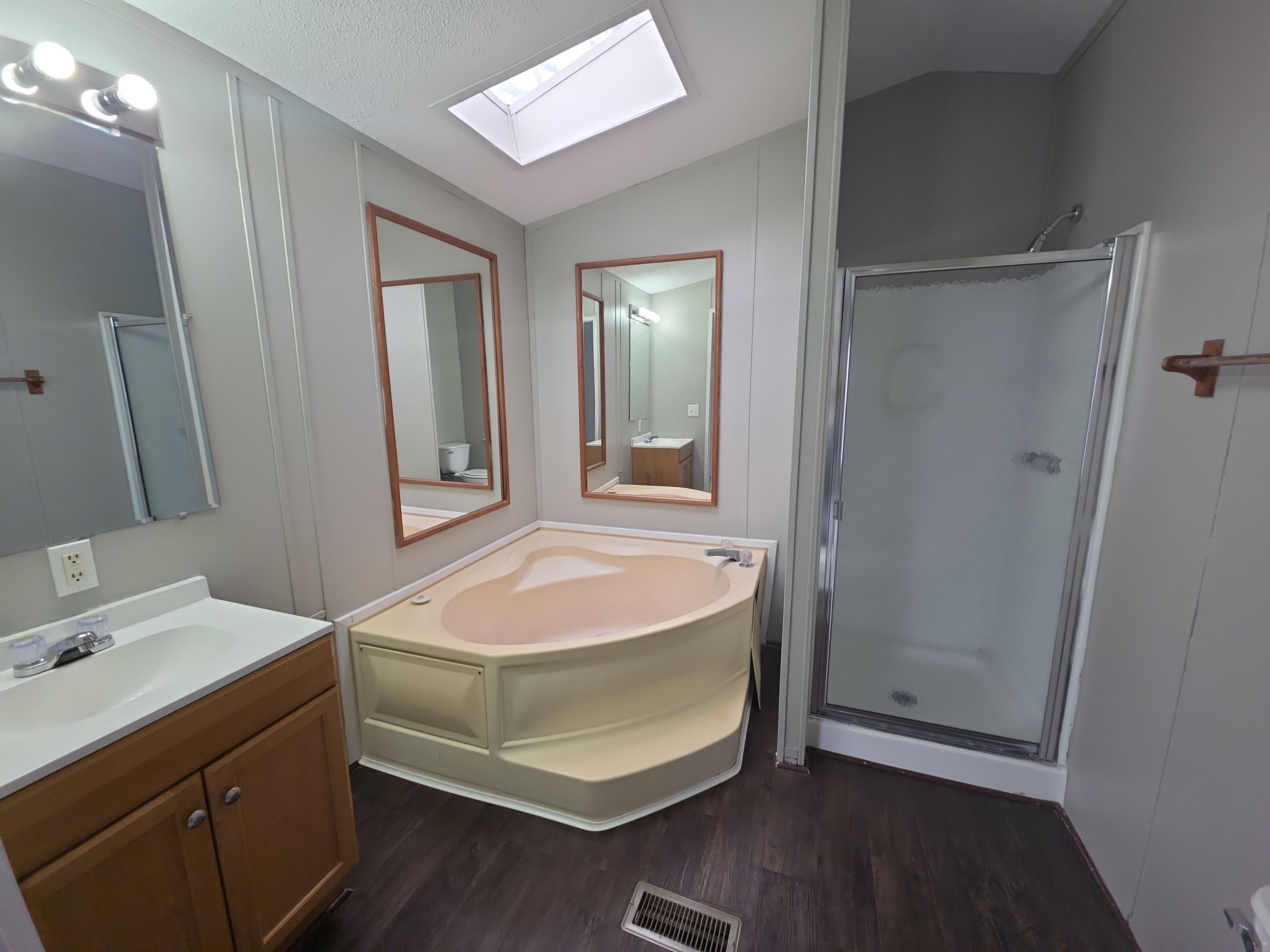 2 Bedroom 2 Bath Manufactured Home For Sale in Wichita, KS - 90841 - single wide - in Wichita, KS - photo 2 of 17