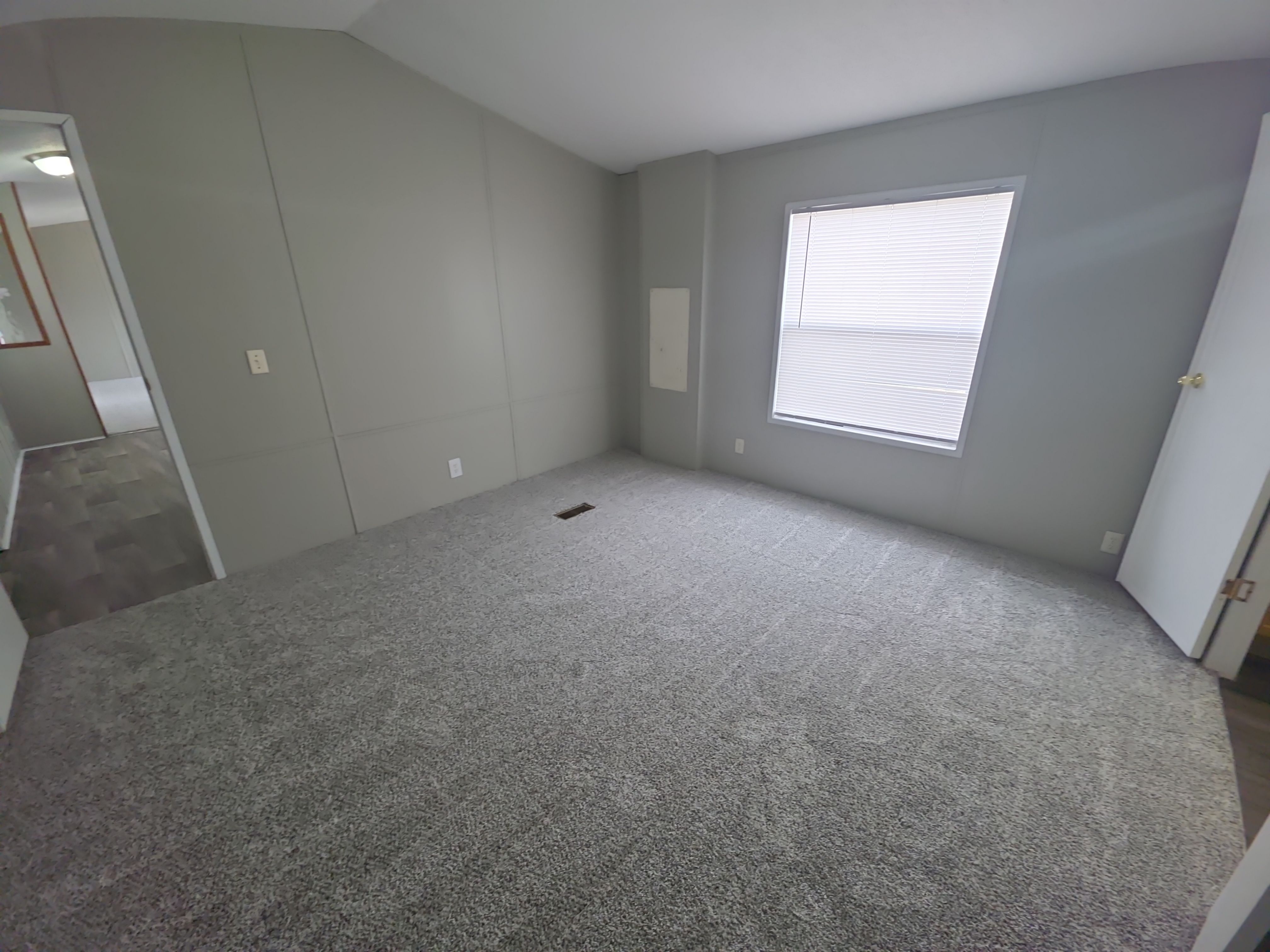 2 Bedroom 2 Bath Manufactured Home For Sale in Wichita, KS - 90841 - single wide - in Wichita, KS - photo 7 of 17