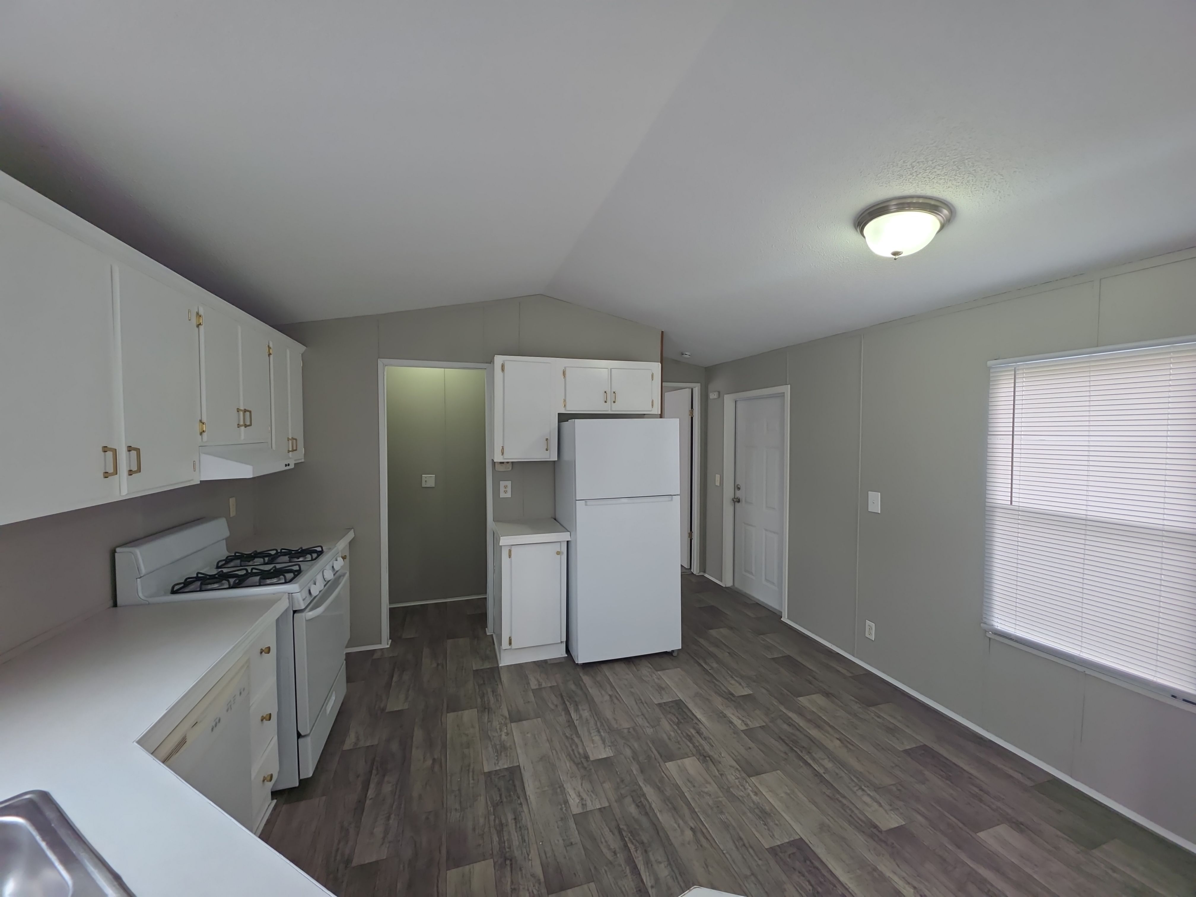2 Bedroom 2 Bath Manufactured Home For Sale in Wichita, KS - 90841 - single wide - in Wichita, KS - photo 11 of 17