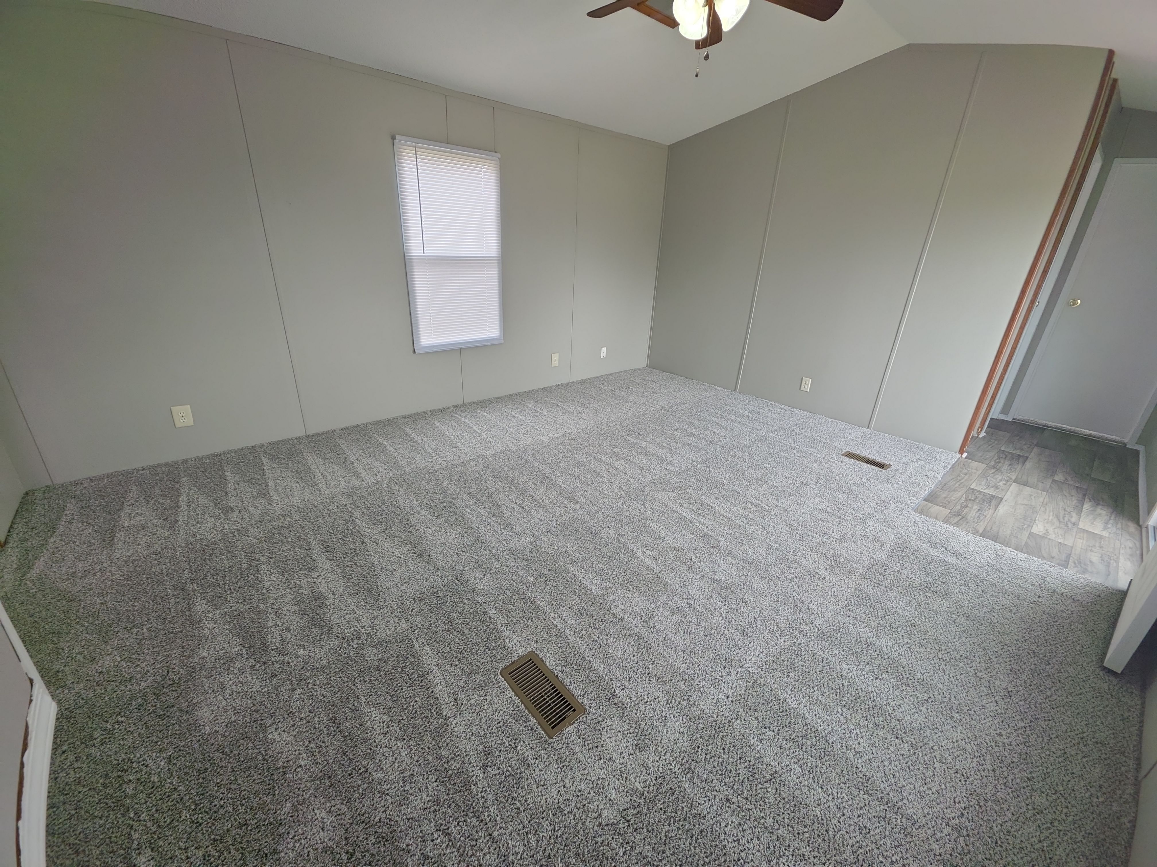 2 Bedroom 2 Bath Manufactured Home For Sale in Wichita, KS - 90841 - single wide - in Wichita, KS - photo 12 of 17