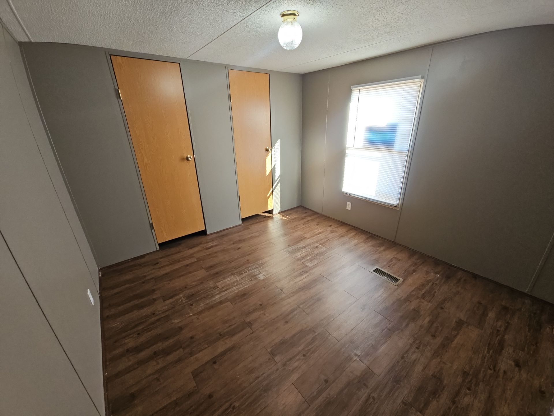 2 Bedroom 2 Bath Manufactured Home For Sale in Wichita, KS - 91614 - double wide - in Wichita, KS - photo 3 of 16