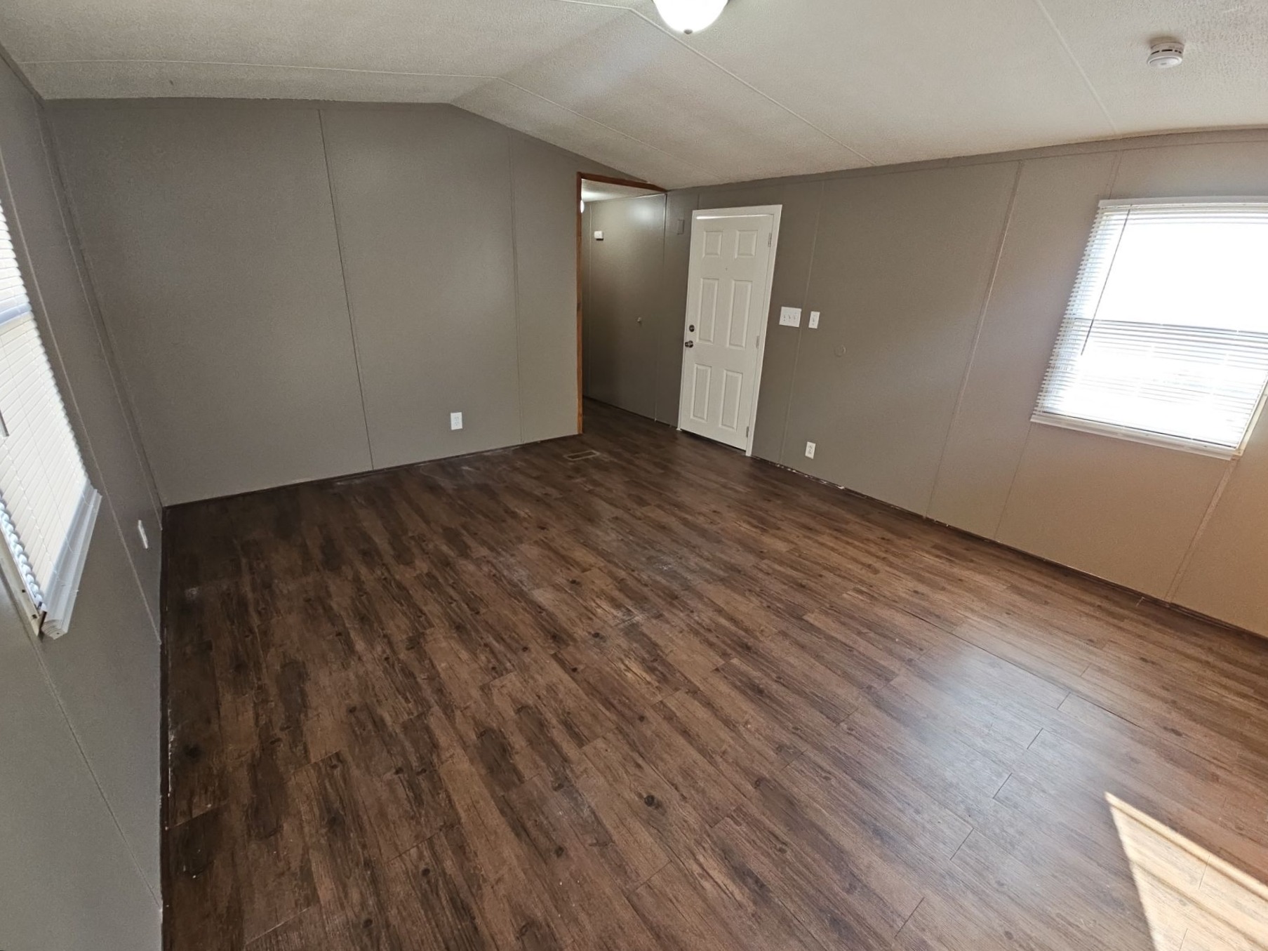 2 Bedroom 2 Bath Manufactured Home For Sale in Wichita, KS - 91614 - double wide - in Wichita, KS - photo 10 of 16