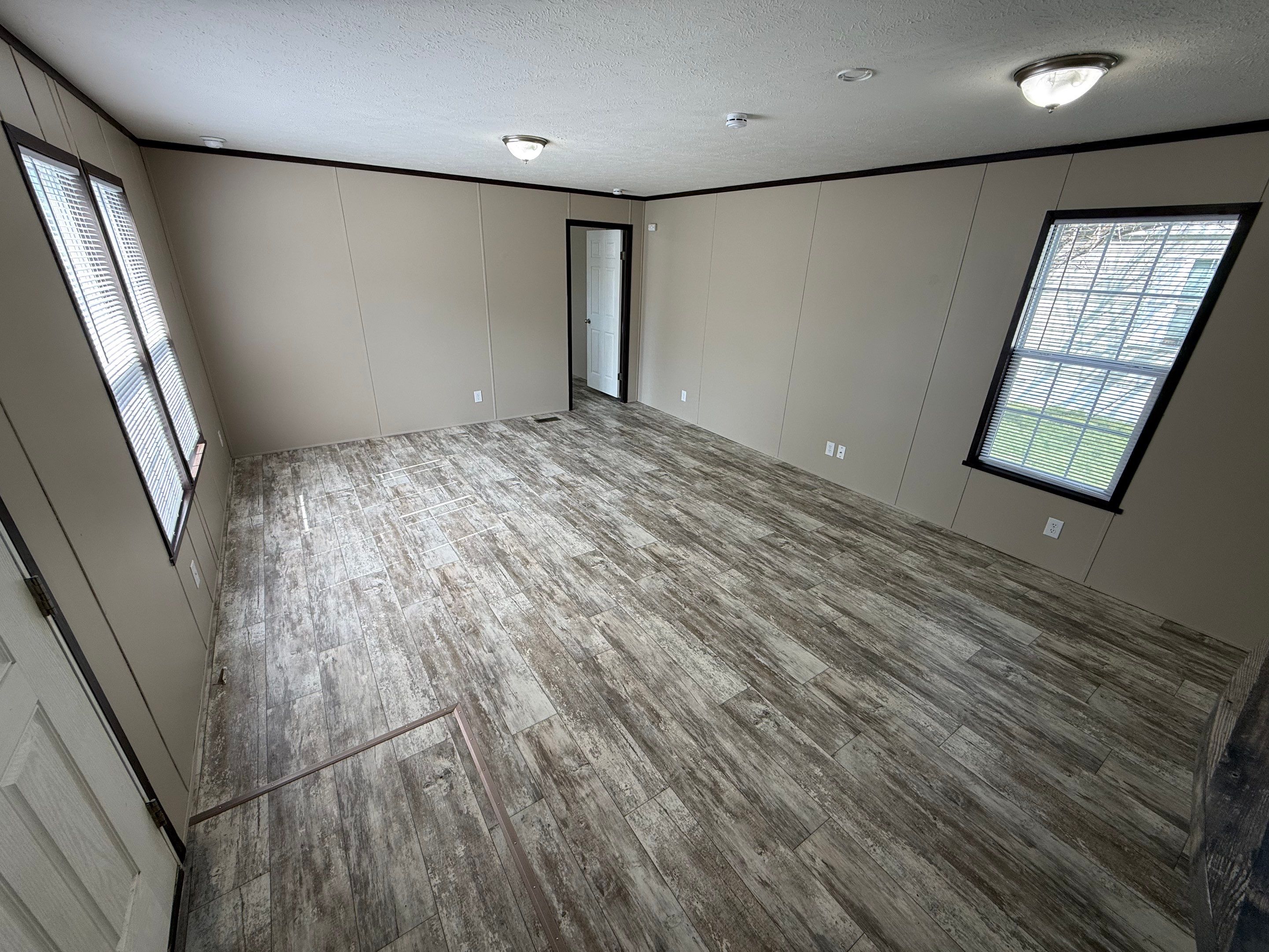 1915 W MacArthur Rd, #68 Wichita, KS - single wide - in Wichita, KS - photo 3 of 13