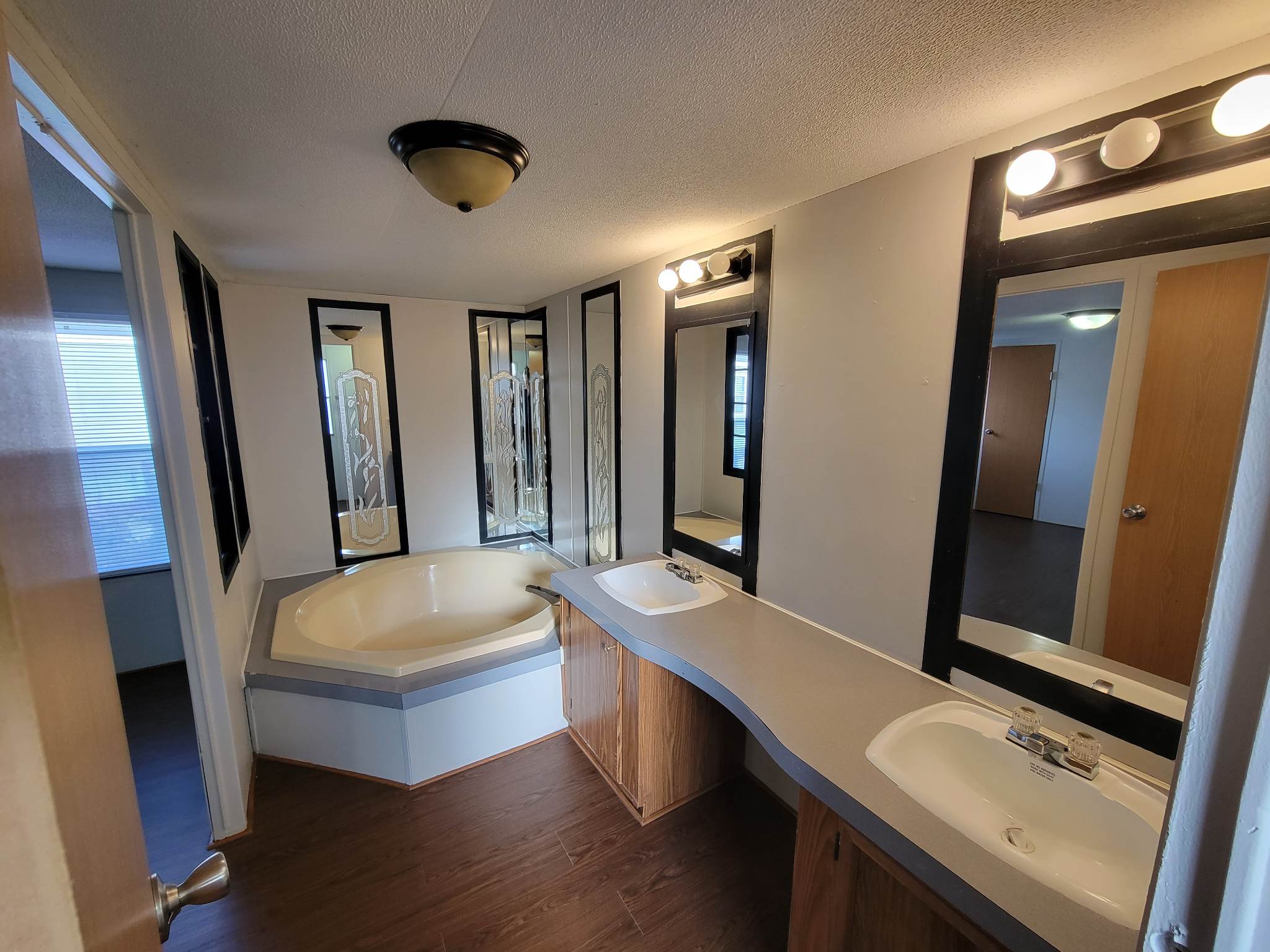 500 E 50th Street S #29 Wichita, KS - double wide - in Wichita, KS - photo 1 of 16