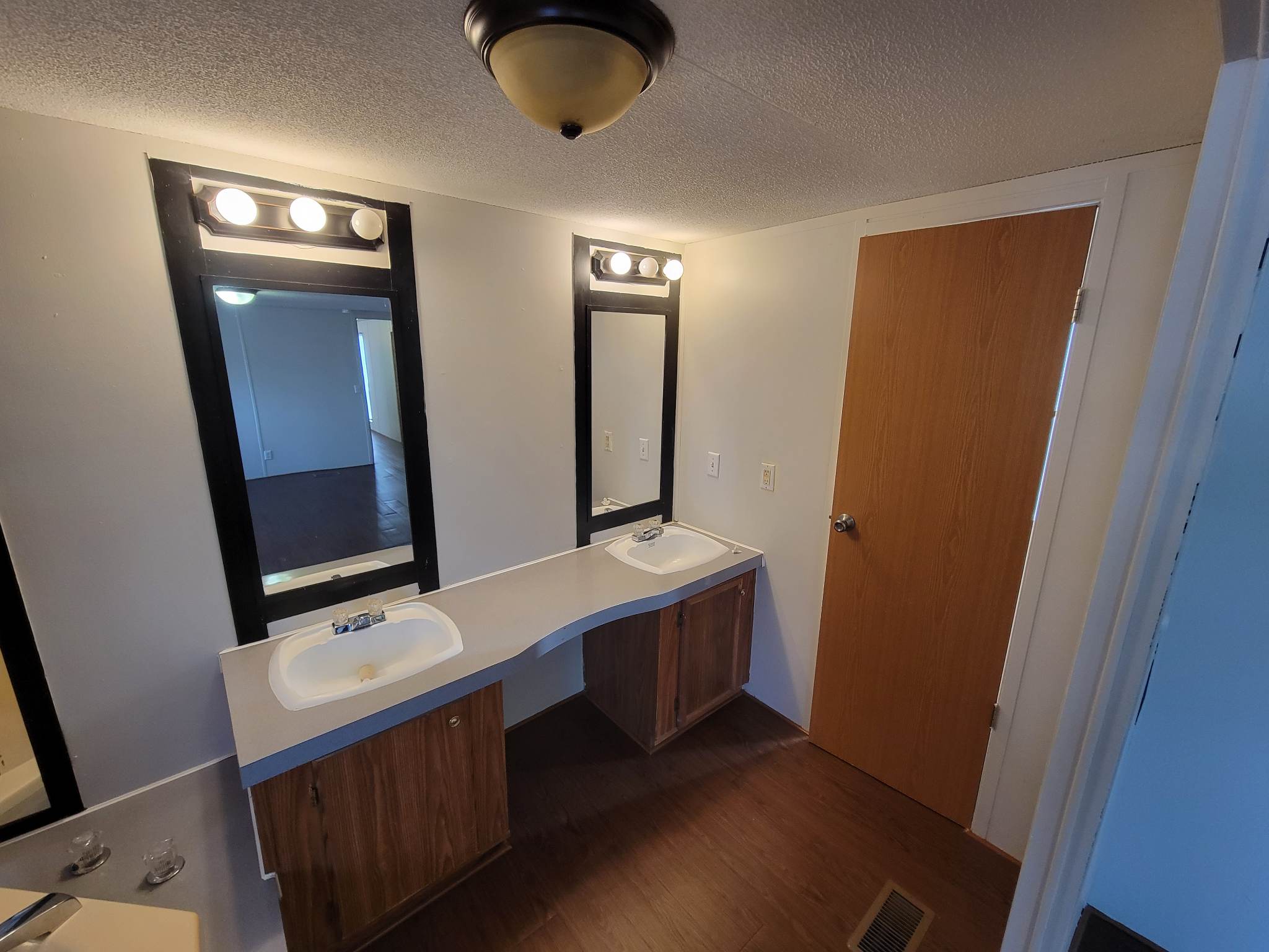 500 E 50th Street S #29 Wichita, KS - double wide - in Wichita, KS - photo 2 of 16