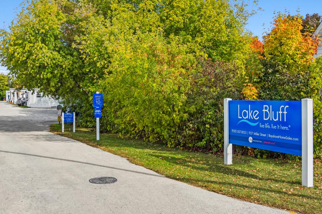 Lake Bluff Manufactured Home Community