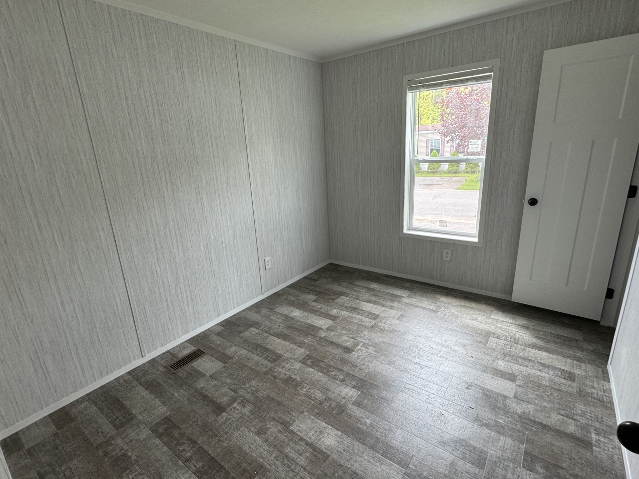 5000 Acton Lane Liverpool, NY - single wide - in Liverpool, NY - photo 7 of 10