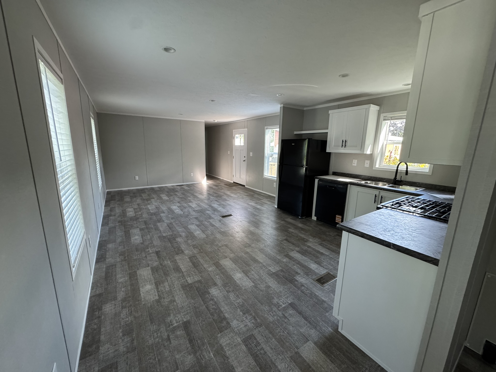 1204 Cheshire Court Liverpool, NY - single wide - in Liverpool, NY - photo 7 of 11