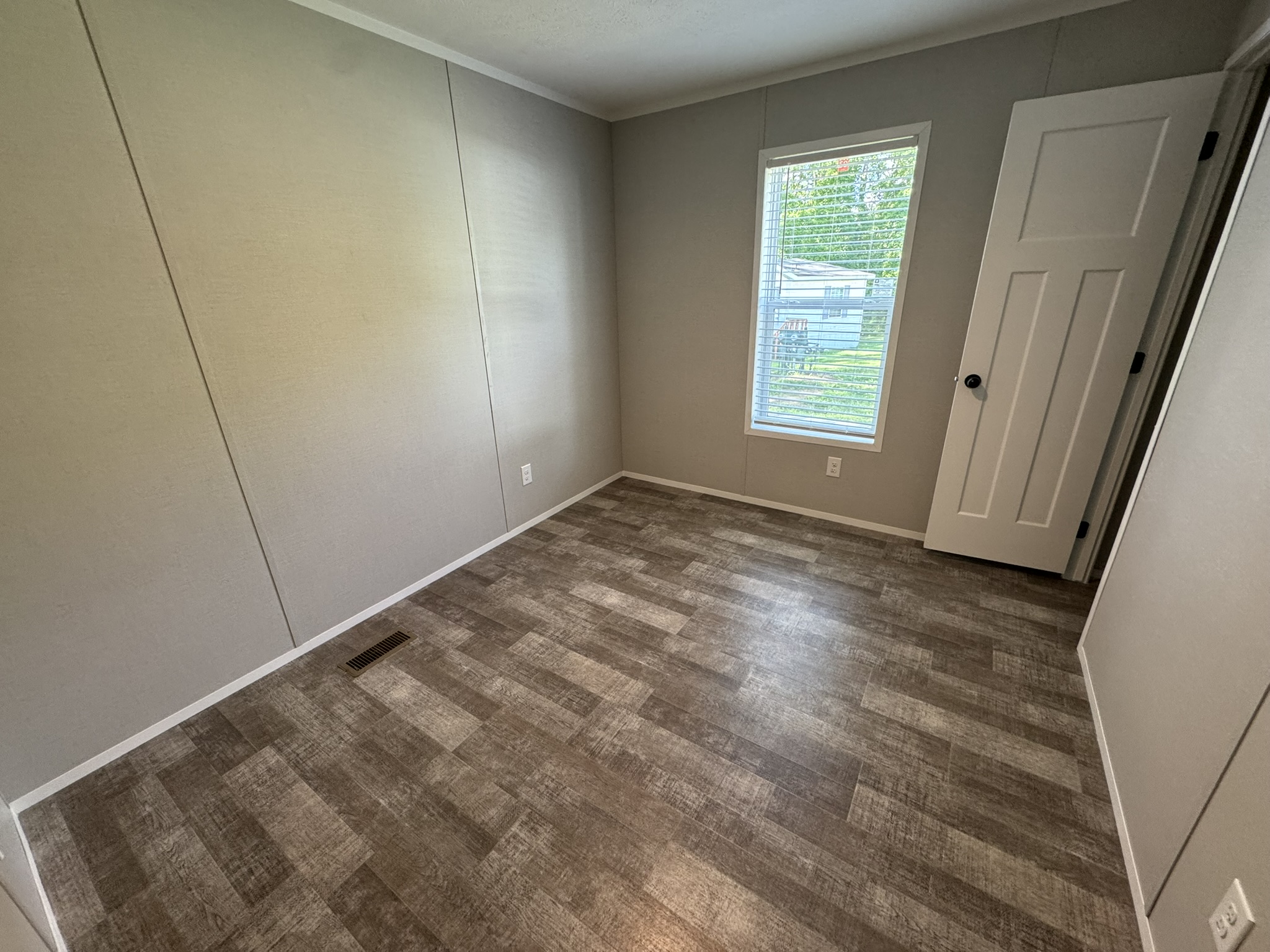 1204 Cheshire Court Liverpool, NY - single wide - in Liverpool, NY - photo 10 of 11