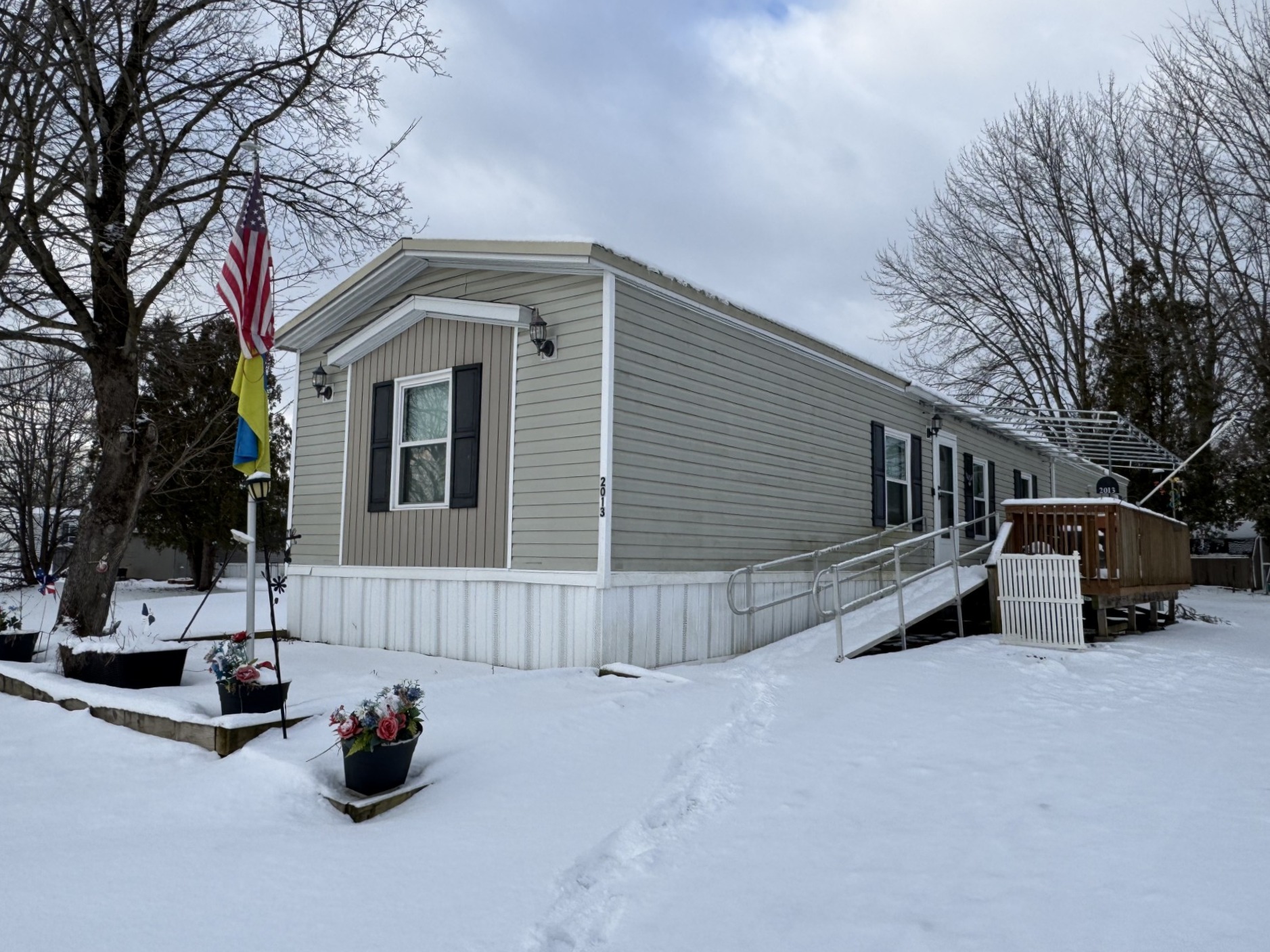 2013 Clacton Court Liverpool, NY - double wide - in Liverpool, NY - photo 9 of 13