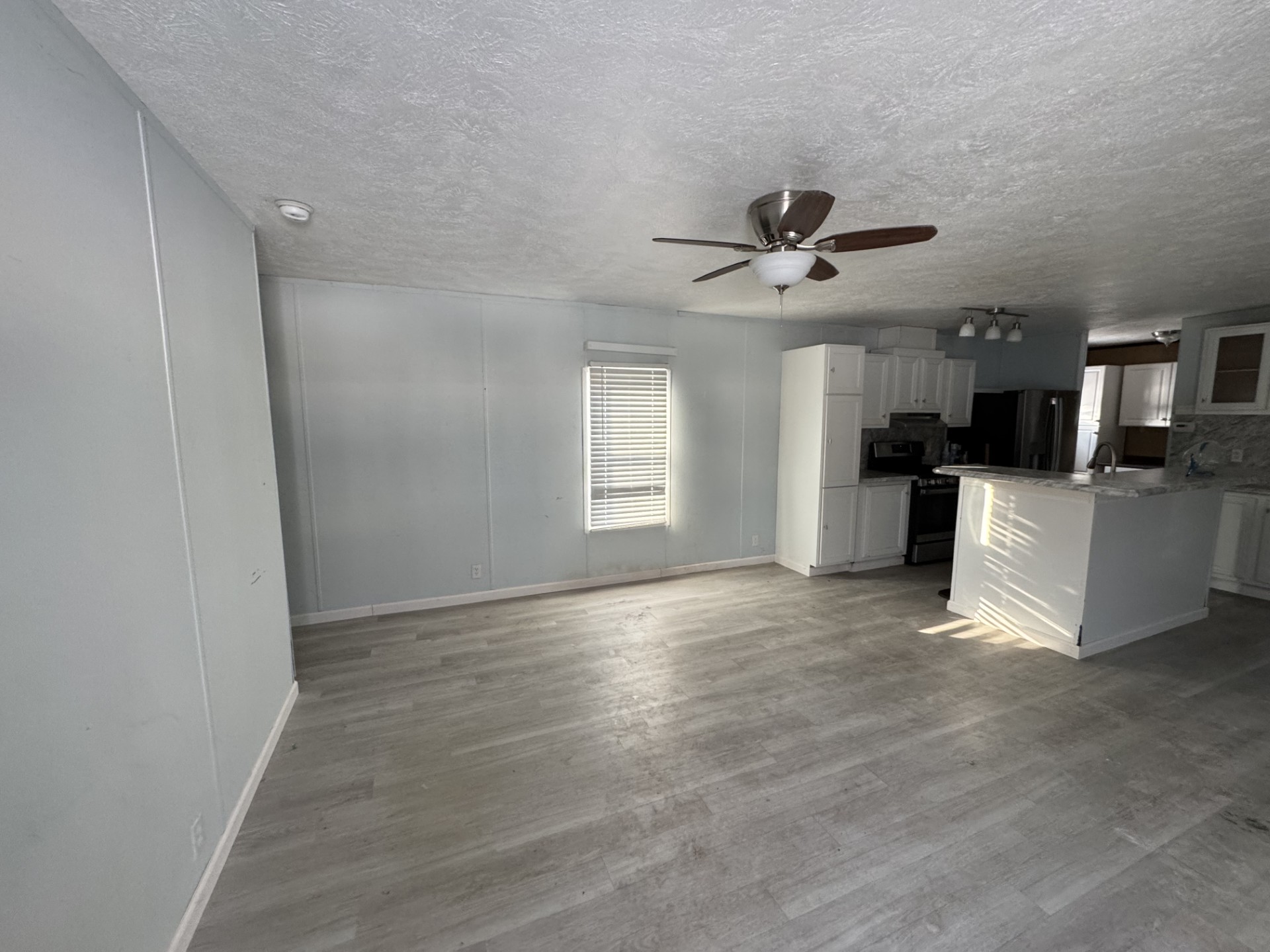 2013 Clacton Court Liverpool, NY - double wide - in Liverpool, NY - photo 10 of 13