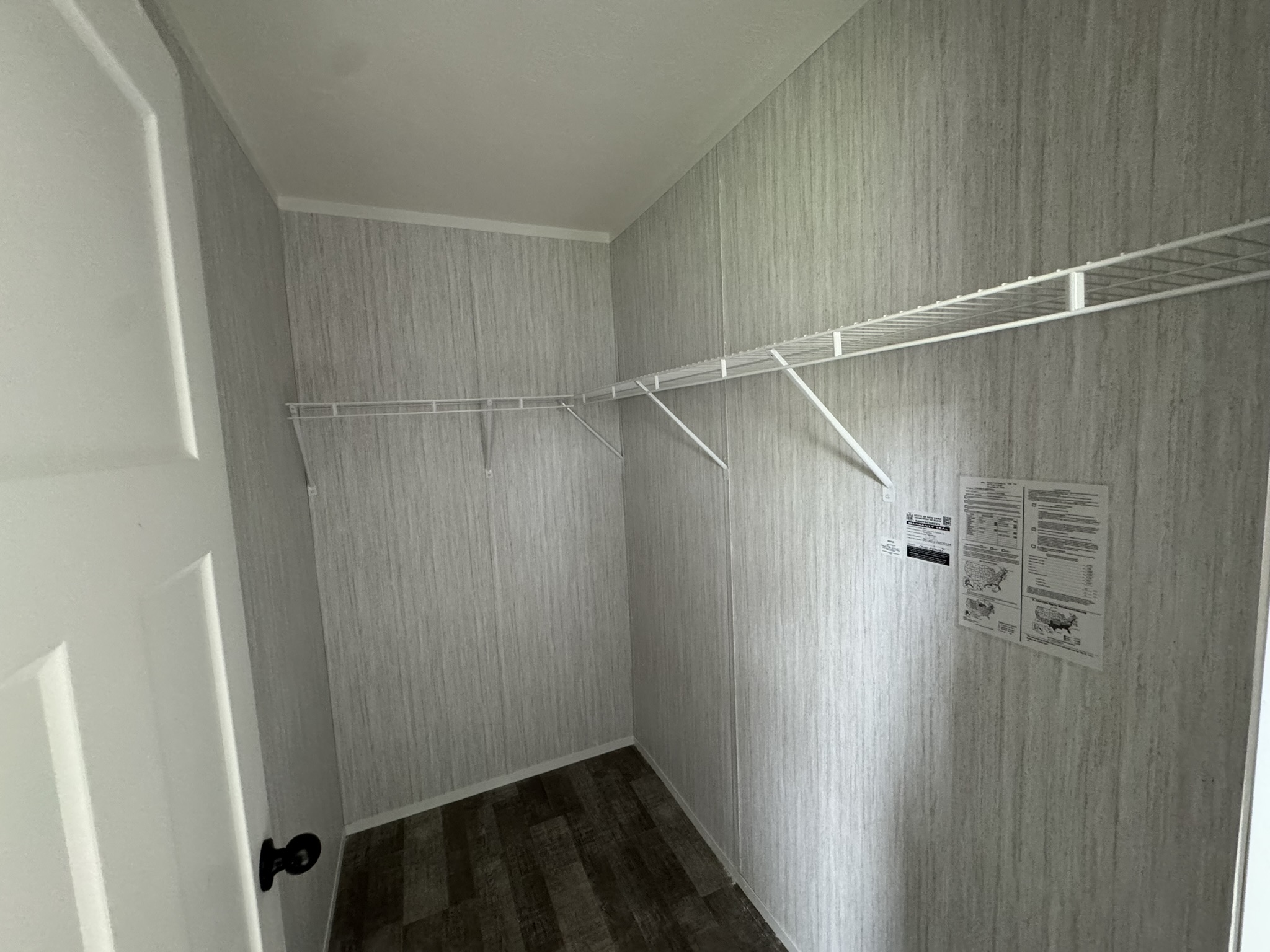 6605 Ealing Court Liverpool, NY - double wide - in Liverpool, NY - photo 2 of 8