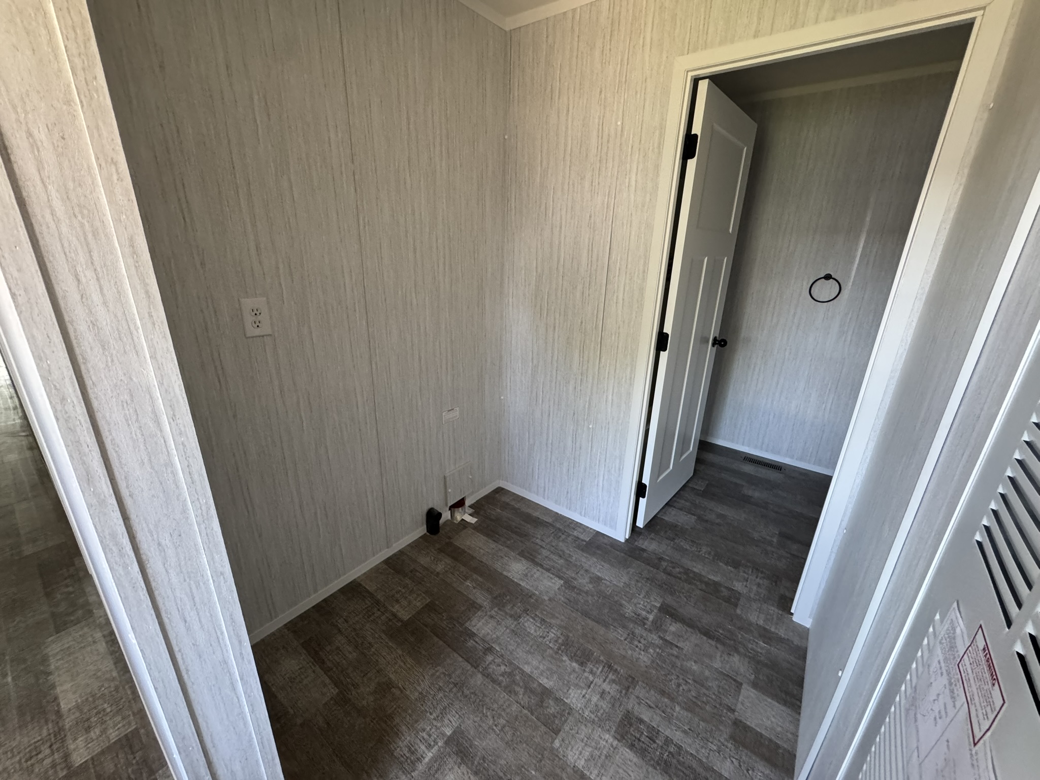 3900 Burdett Court Liverpool, NY - double wide - in Liverpool, NY - photo 8 of 12