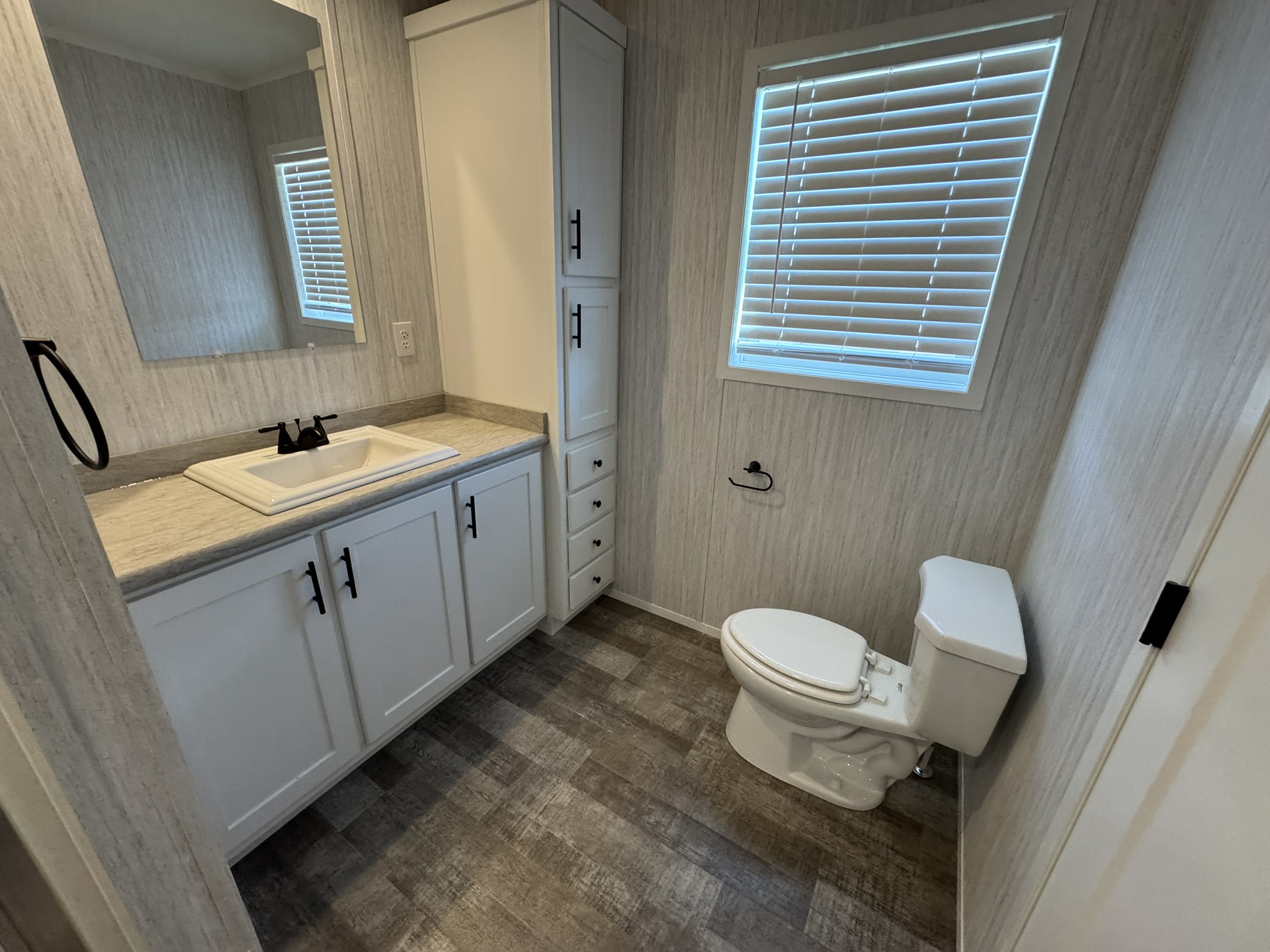 3900 Burdett Court Liverpool, NY - double wide - in Liverpool, NY - photo 9 of 12