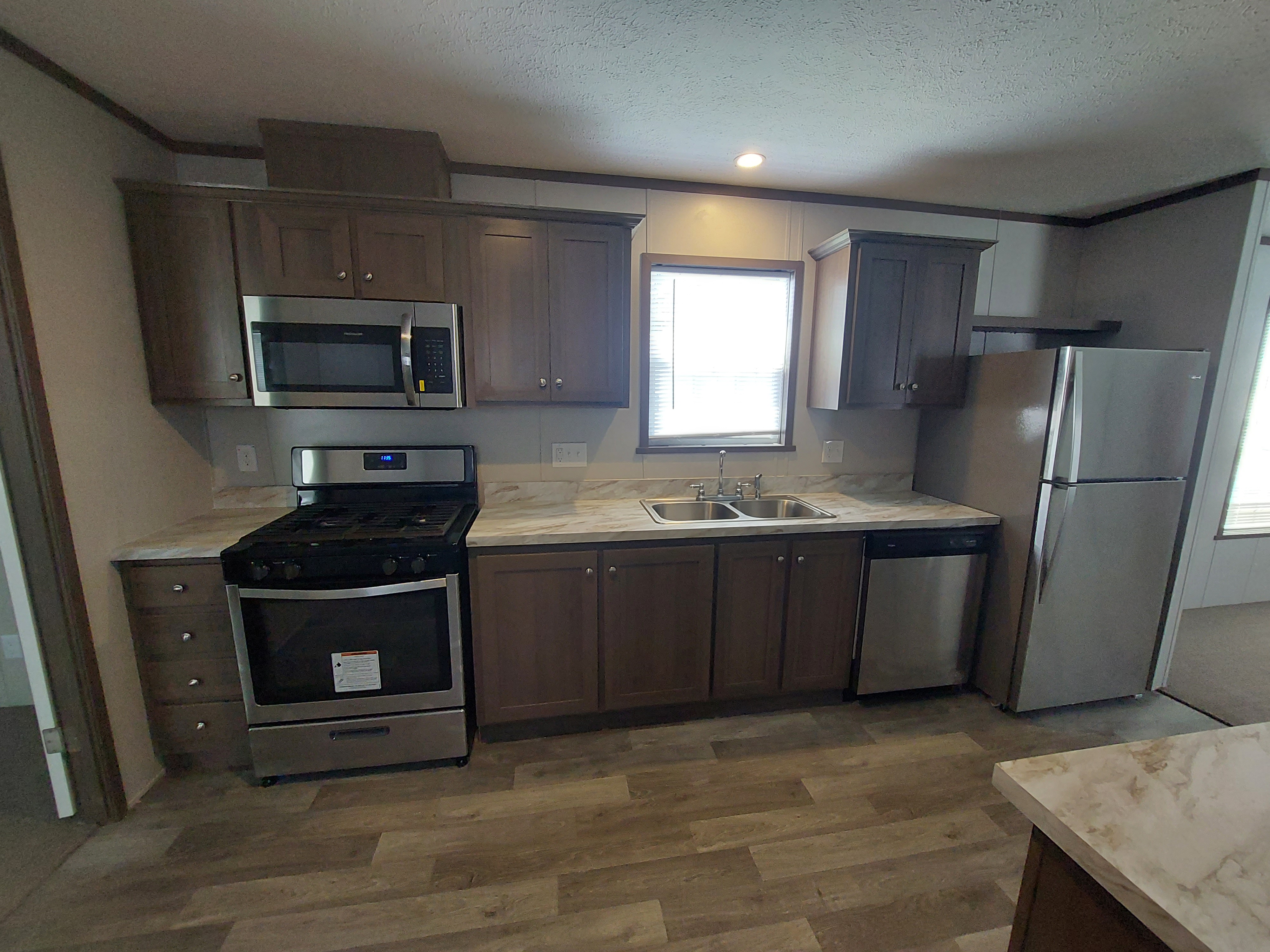 Get It While You Can! - single wide - in Springfield, IL - photo 1 of 7