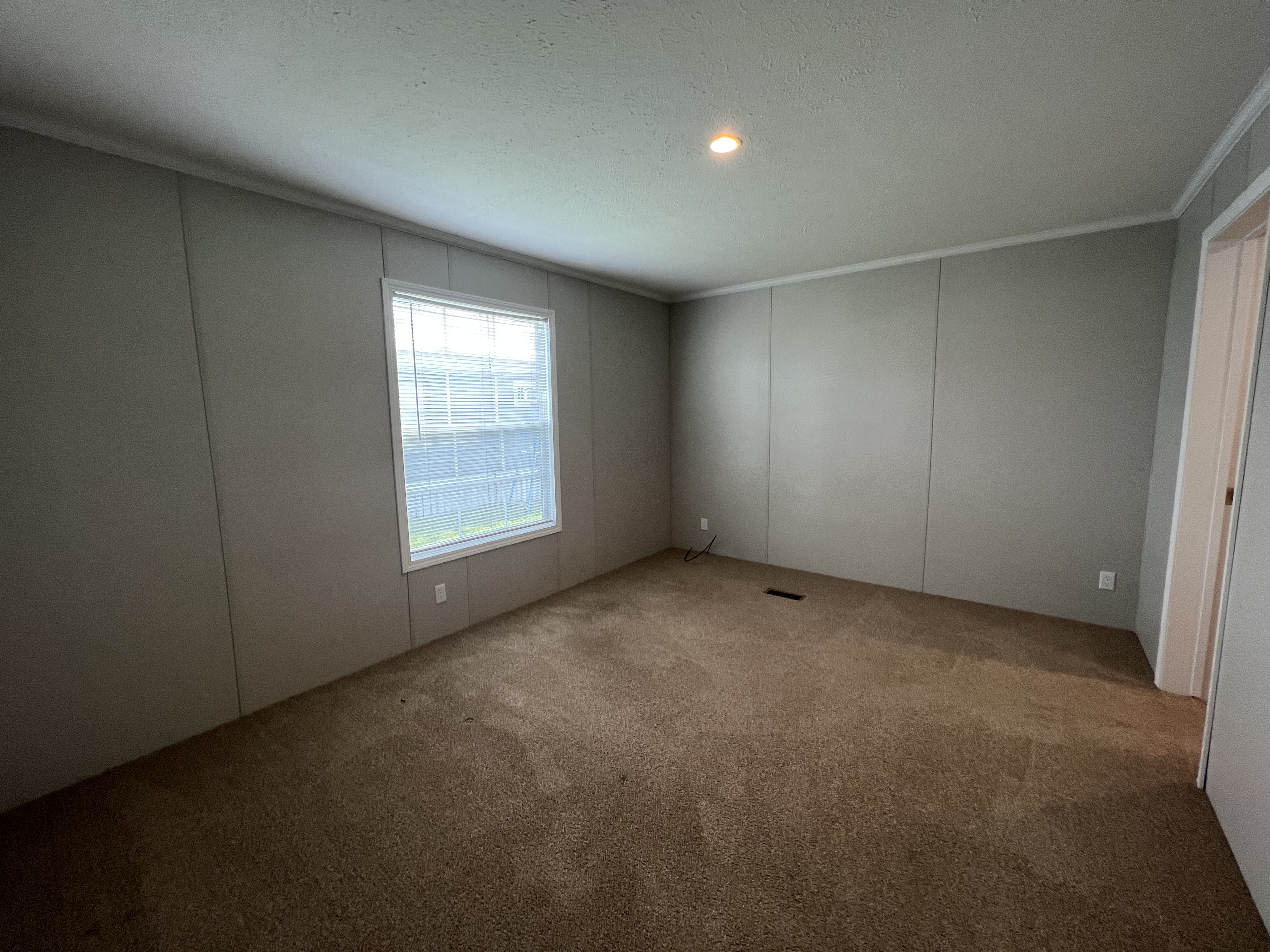 Move-In Ready 3 Bed with Modern Kitchen - single wide - in Belleville, MI - photo 8 of 12