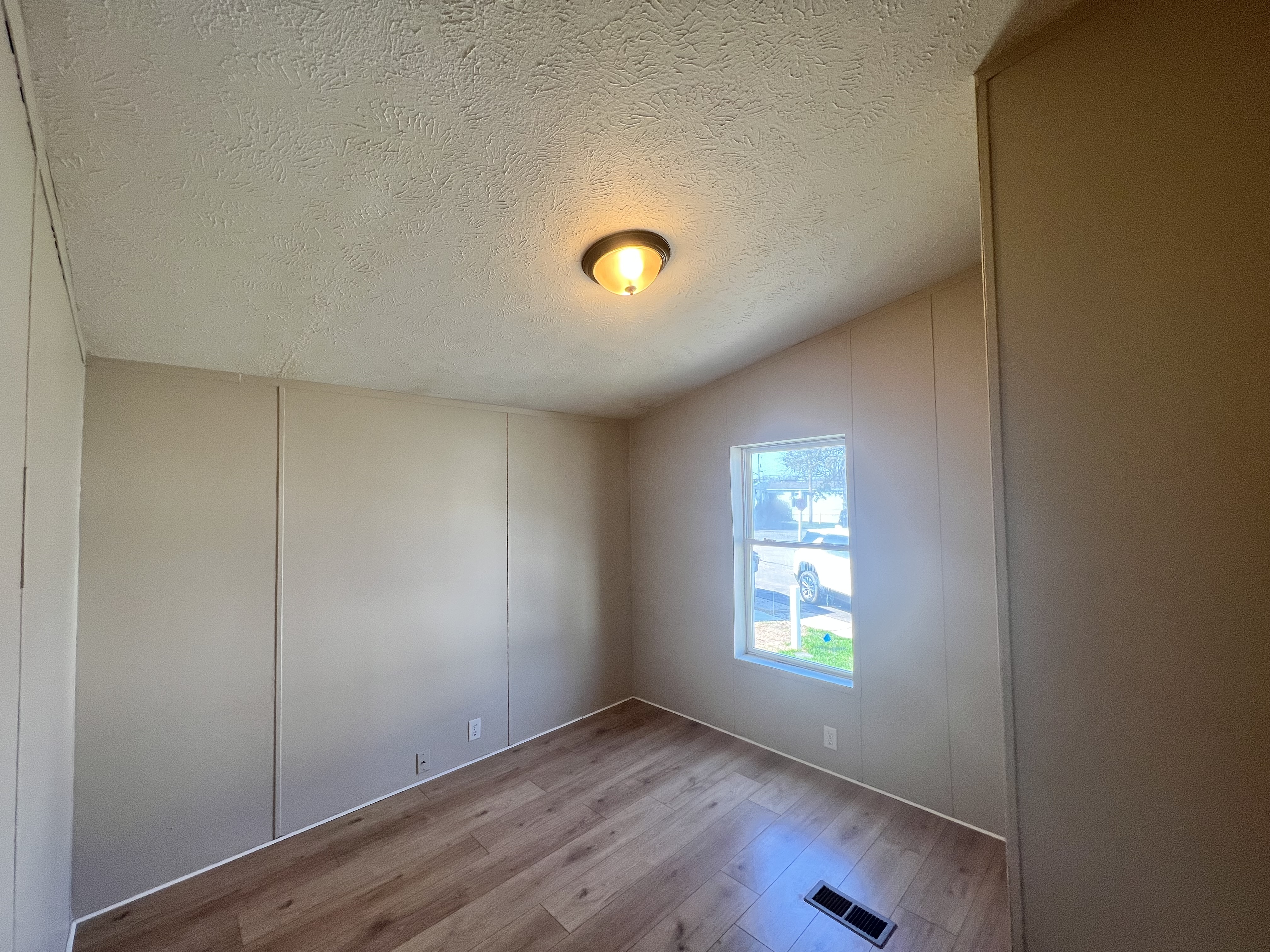 Priced To Sell Get It Today! - single wide - in Lansing, MI - photo 3 of 9