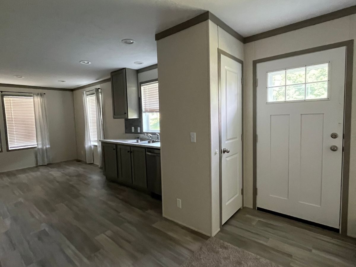 PORCH LIVING AT YOUR FINGER TIPS! - double wide - in Kalamazoo, MI - photo 13 of 13