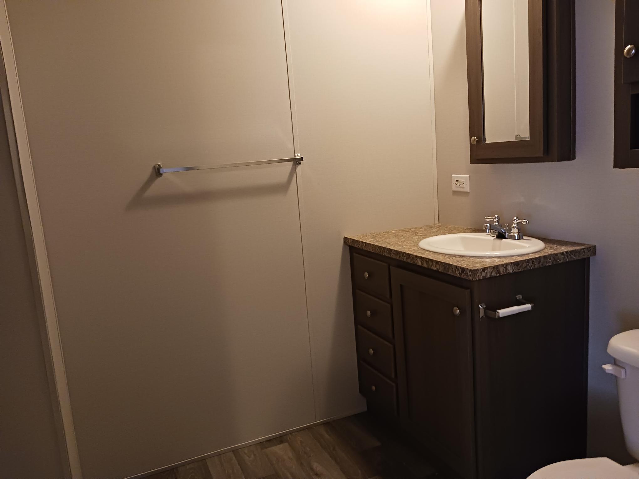 AFFORDABLE LIVING  WITH AMENITIES! - double wide - in Fenton, MO - photo 7 of 8