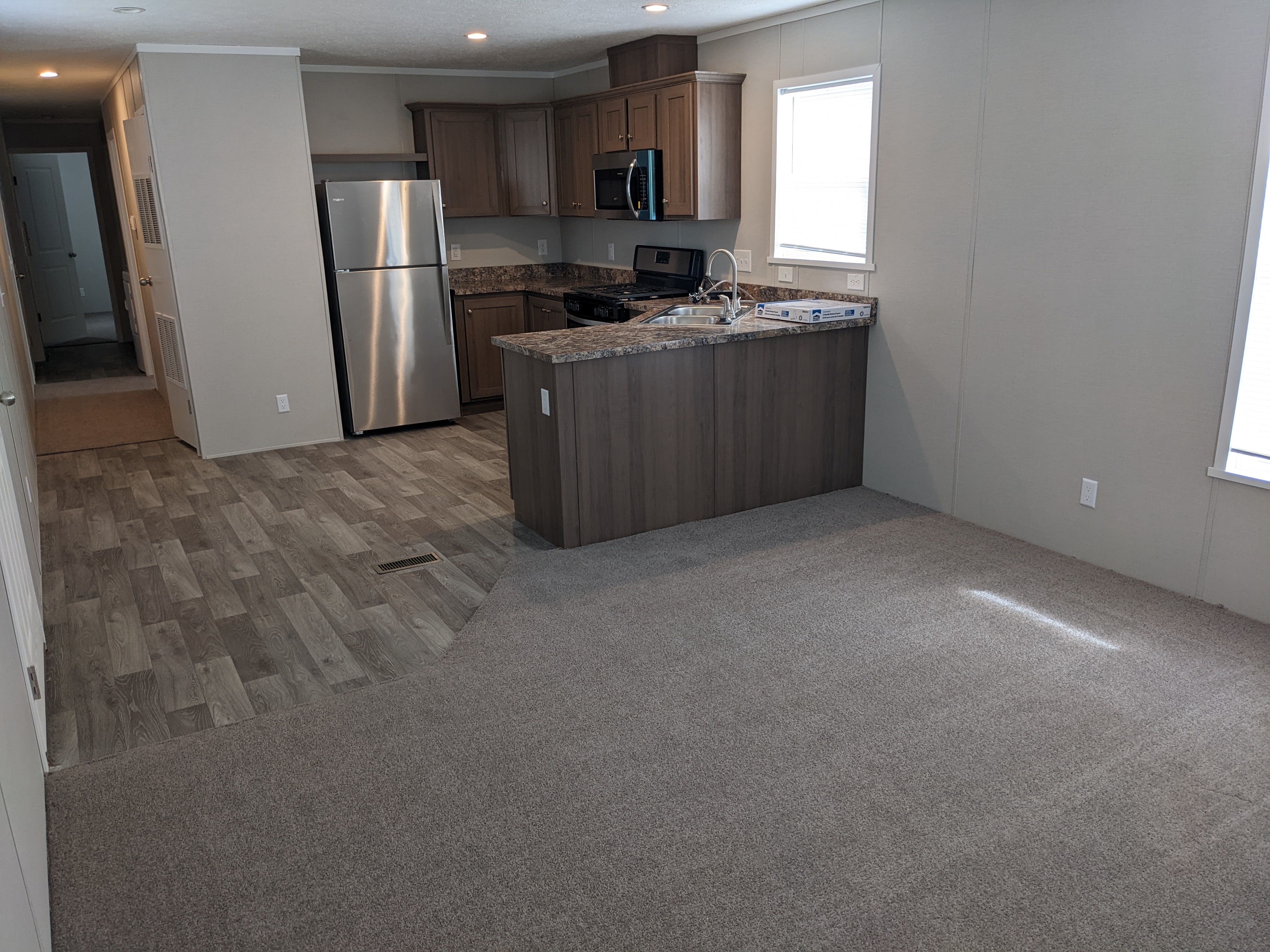 OPEN-CONCEPT FLOOR PLAN! - single wide - in Springfield, IL - photo 2 of 11