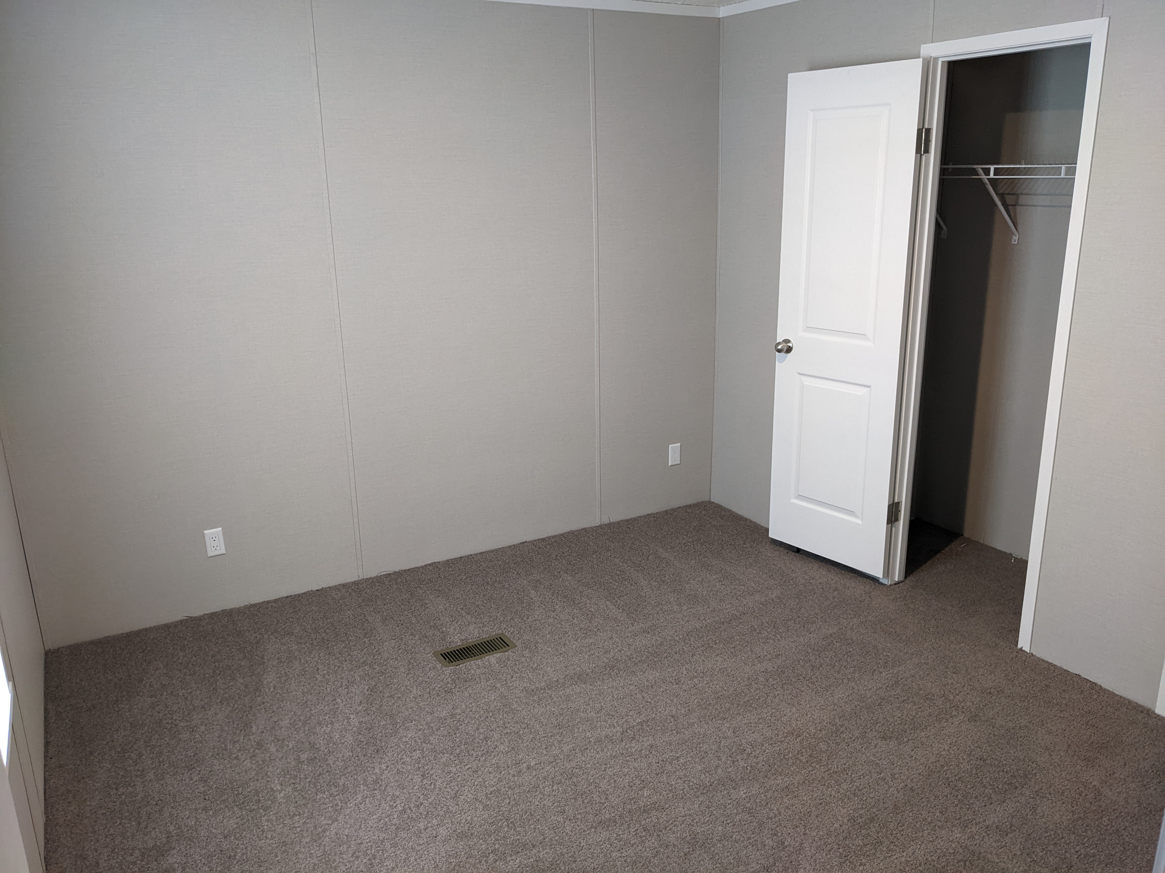 OPEN-CONCEPT FLOOR PLAN! - single wide - in Springfield, IL - photo 10 of 11