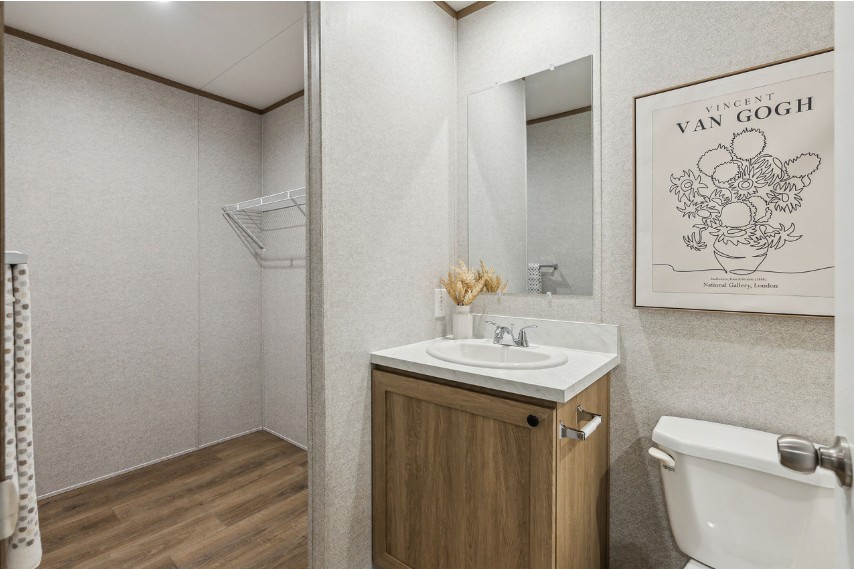 Move-In Ready 3 Bed in Kalamazoo - Great Value - single wide - in Kalamazoo, MI - photo 6 of 11
