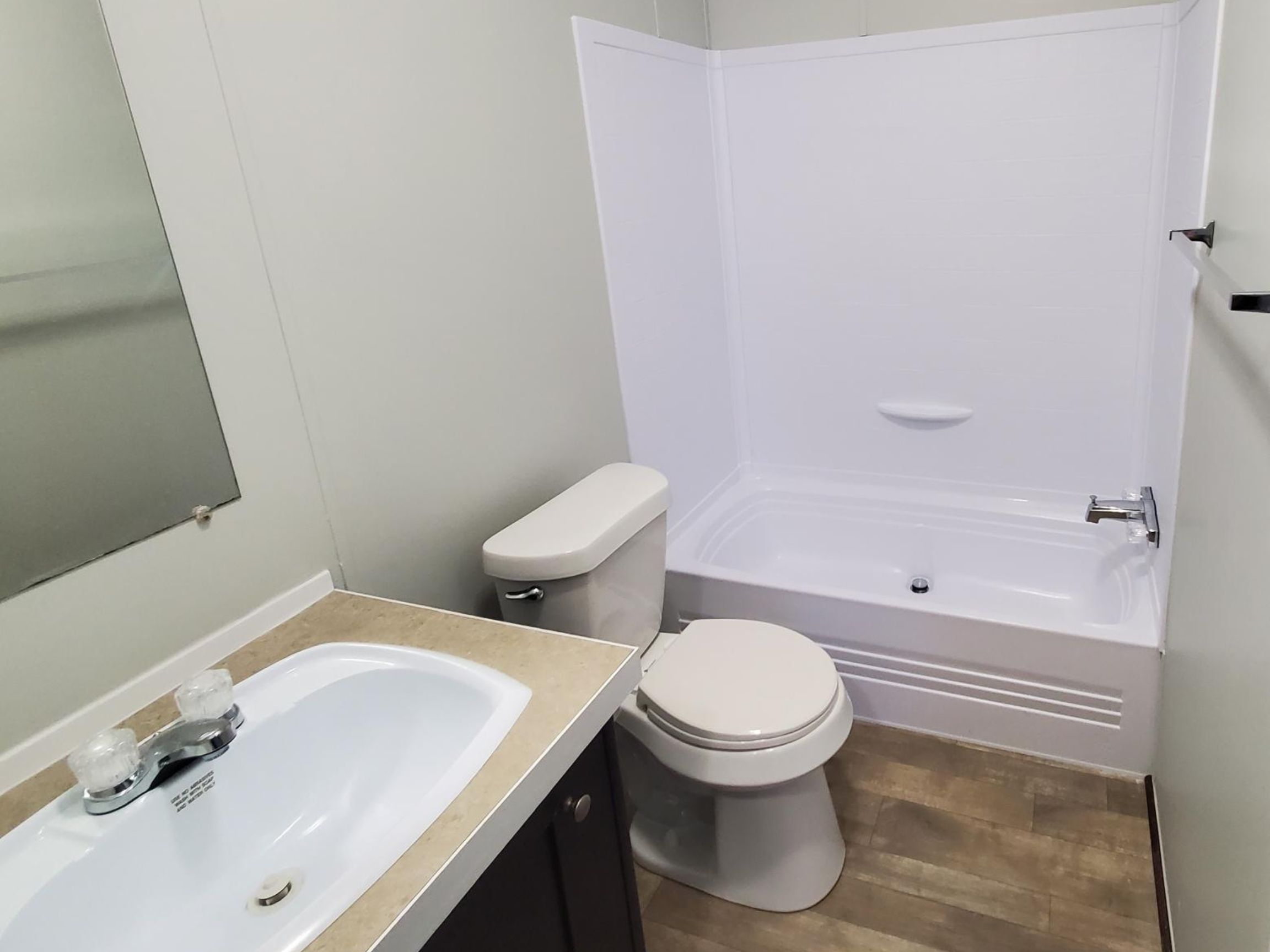 Modern 3 Bed 2 Bath Home in Orion Charter Township - single wide - in Orion Township, MI - photo 9 of 13