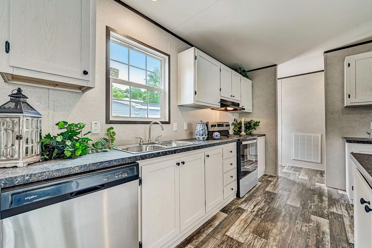 COMING SOON TO FLUSHING ESTATES! - double wide - in Flushing, MI - photo 6 of 15
