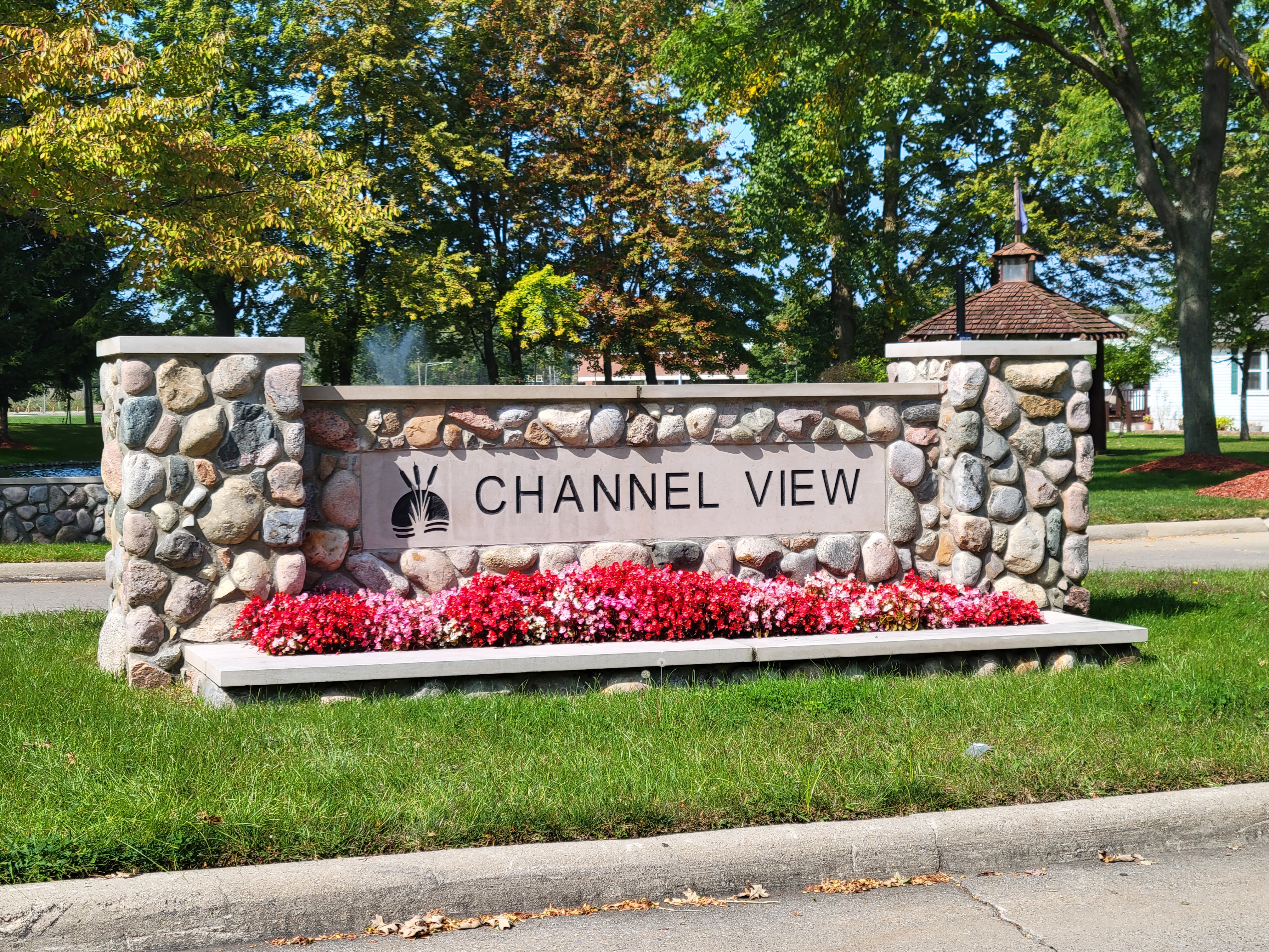Country Setting with Open Floor Plan - single wide - in Clay Township, MI - photo 11 of 16
