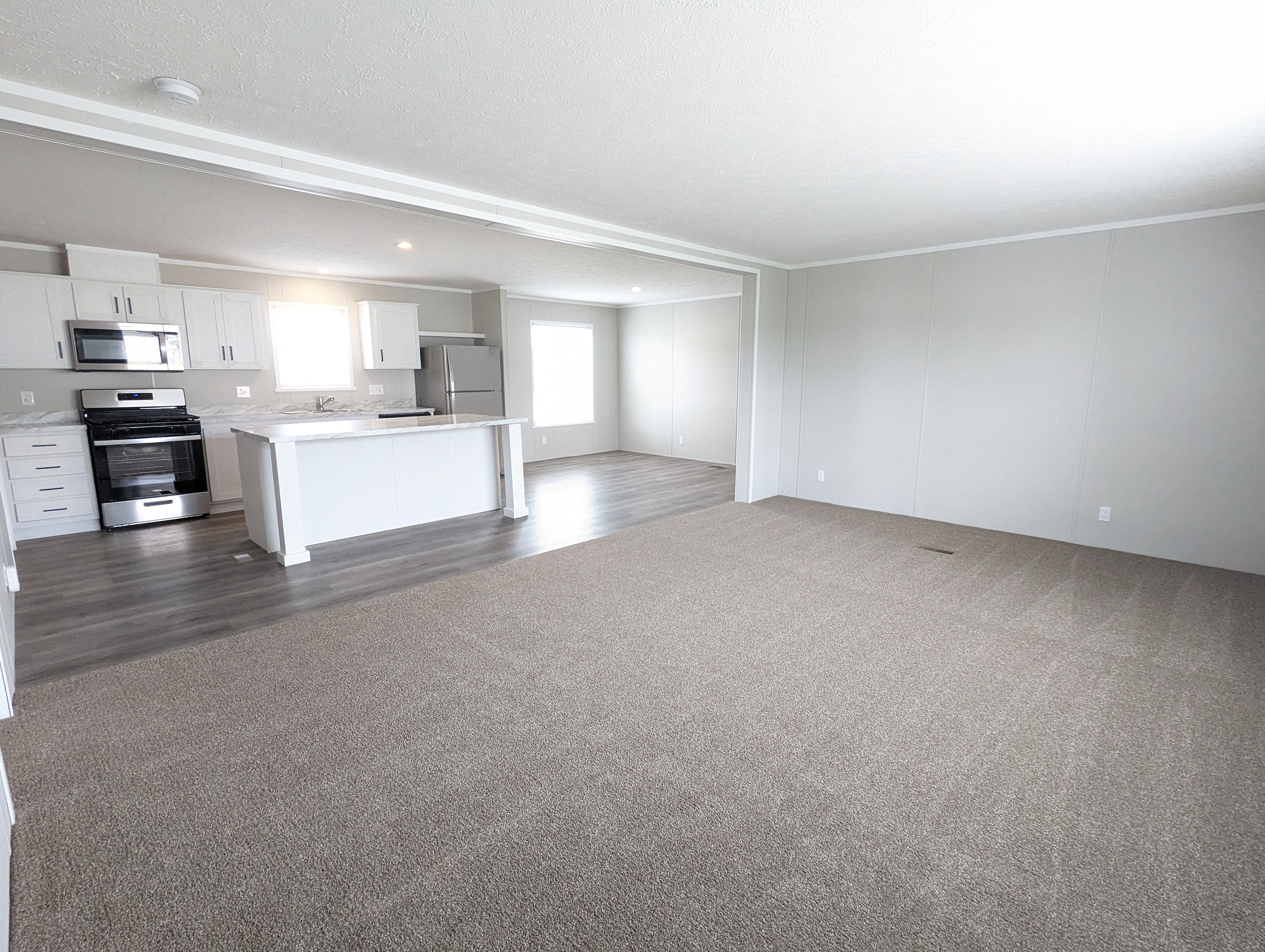 3 Bed 2 Bath Home for Sale in Belleville MI - double wide - in Belleville, MI - photo 2 of 16