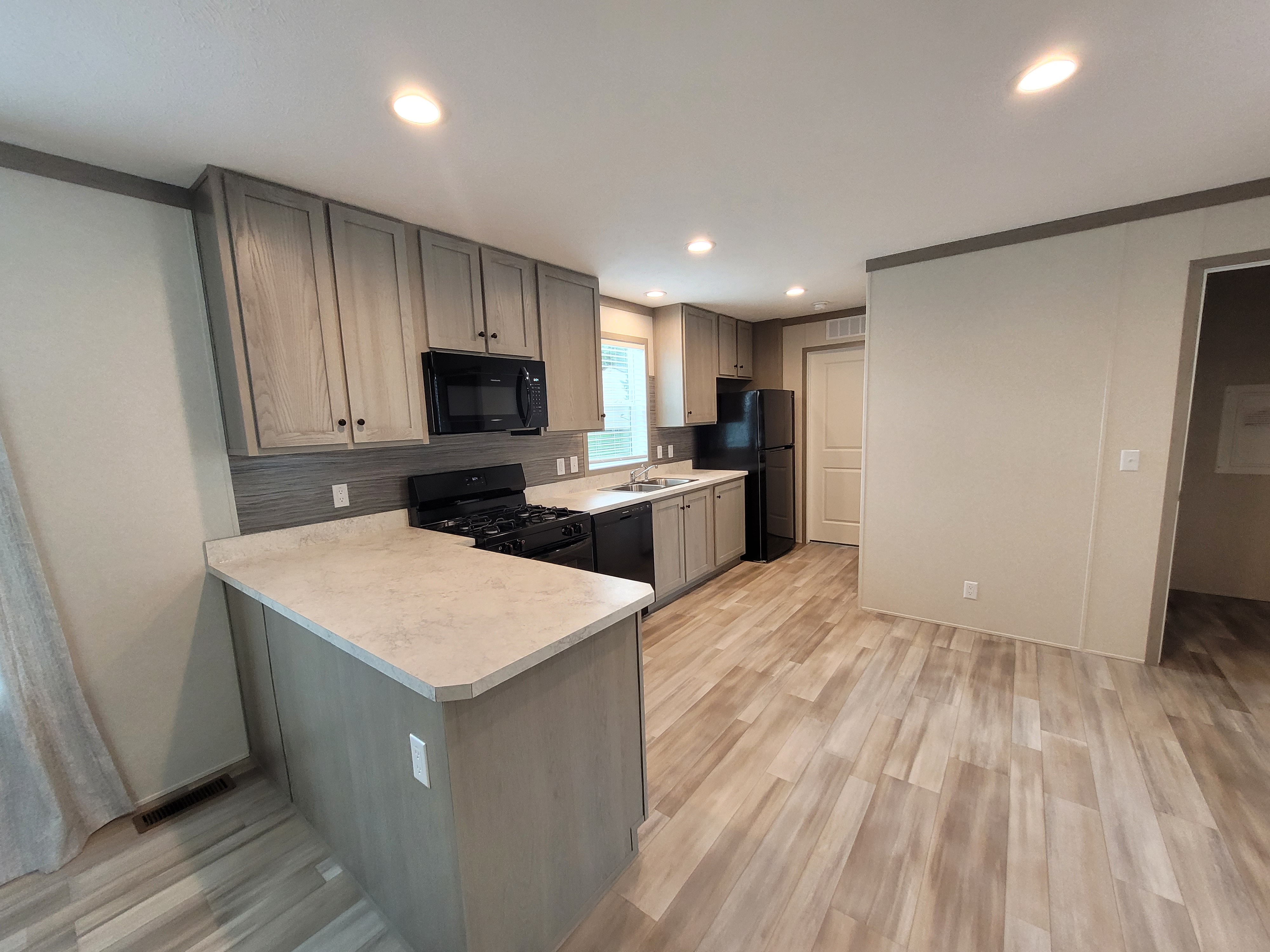 Coming Soon! 158 Friendly - single wide - in Springfield, IL - photo 8 of 10