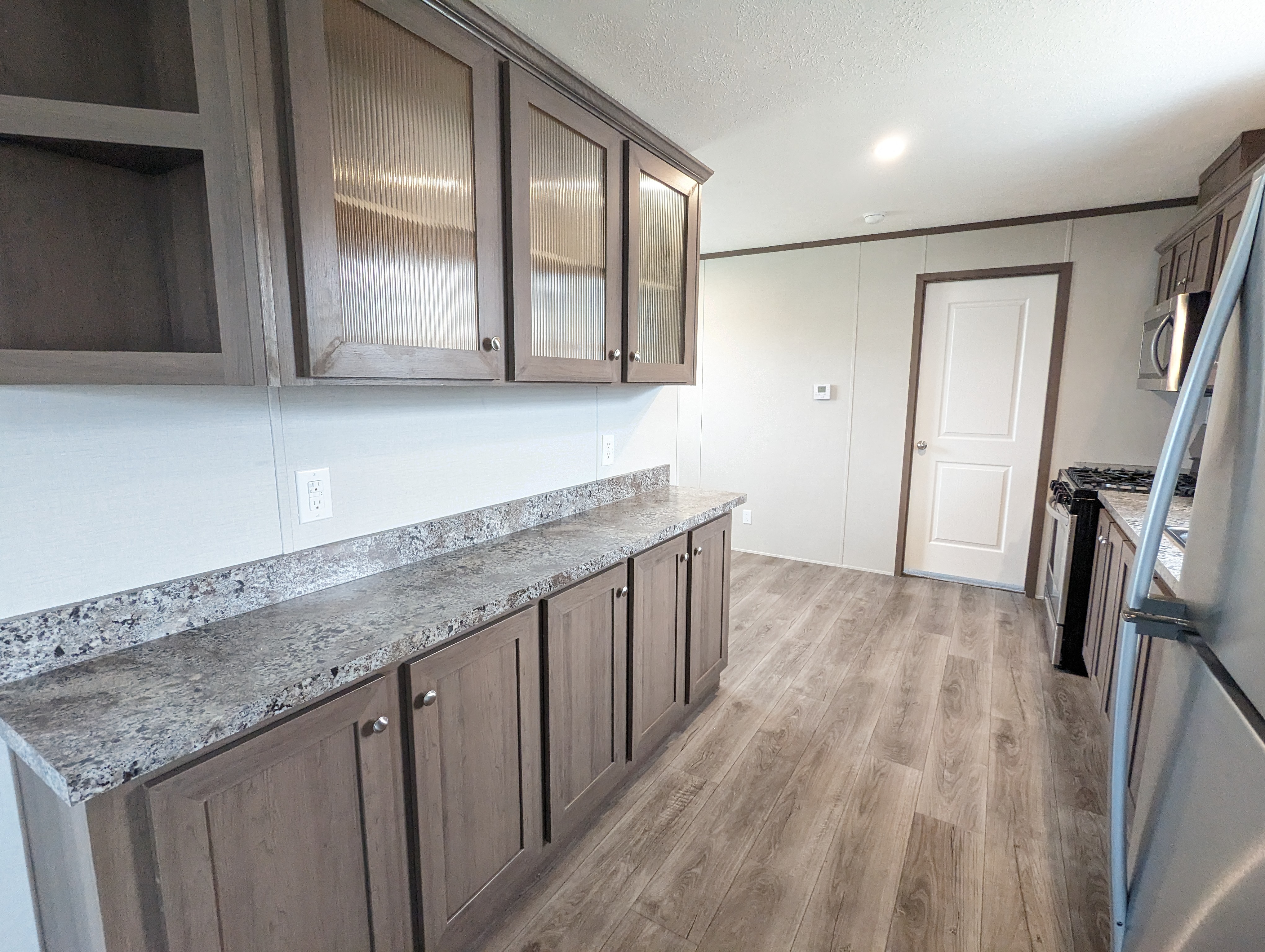 Jump Into Spring In This Beautiful Upgraded Home! - single wide - in Springfield, IL - photo 7 of 12