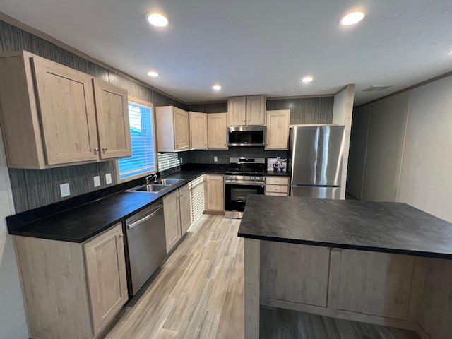 3 Bed 2 Bath Home Available Now Warren MI - single wide - in Warren, MI - photo 6 of 15