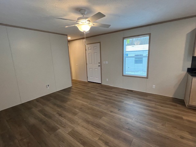 3 Bed 2 Bath Home Available Now Warren MI - single wide - in Warren, MI - photo 9 of 15