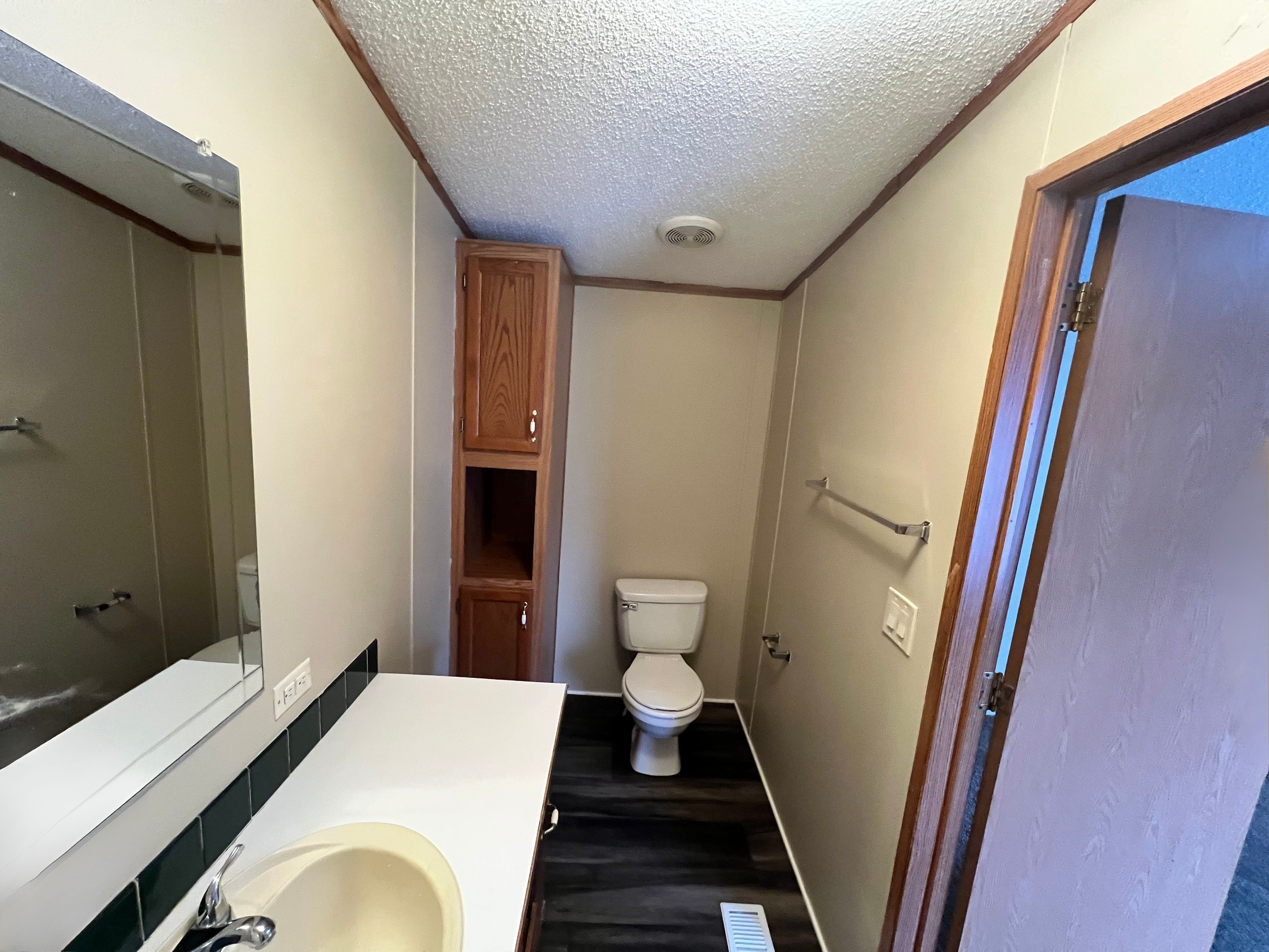 Start Your Summer In This Beautiful Home! - single wide - in Lansing, MI - photo 3 of 8