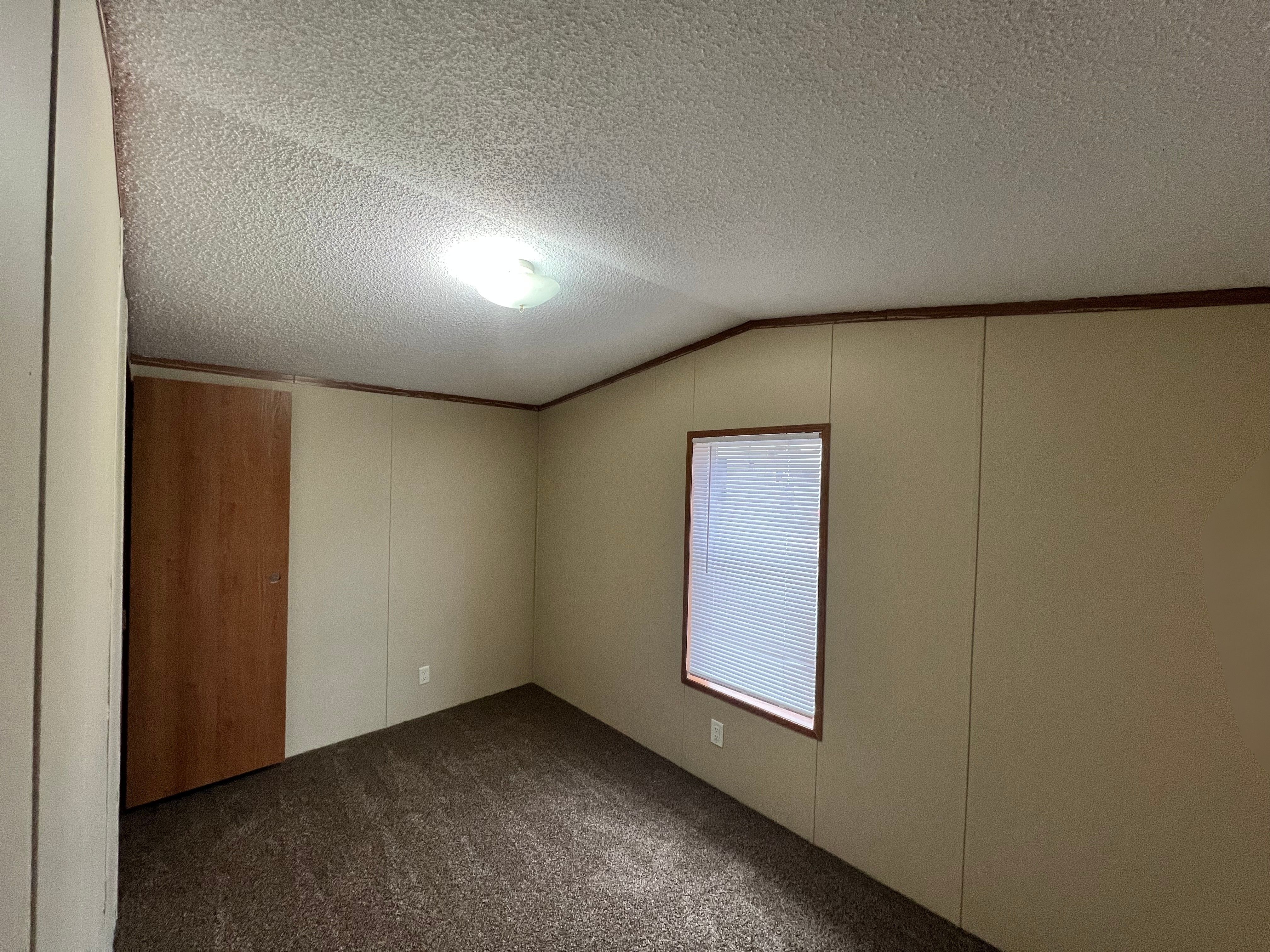 Start Your Summer In This Beautiful Home! - single wide - in Lansing, MI - photo 5 of 8