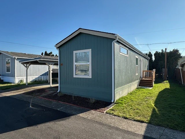 Starlite MHP Sp. #70 - PRICE REDUCED! - single wide - in Salem, OR - photo 2 of 2