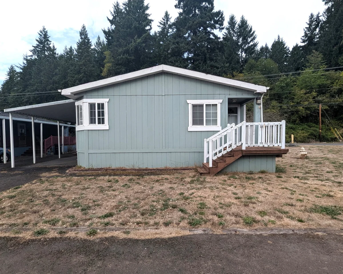 Swedetown Village #33 - double wide - in Clatskanie, OR - photo 2 of 2