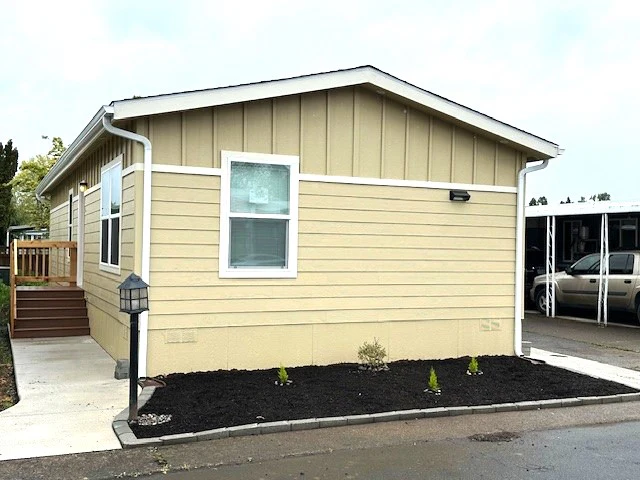 Lakewood Vista Sp. #37 - PRICE REDUCED! SOLD - single wide - in Eugene, OR