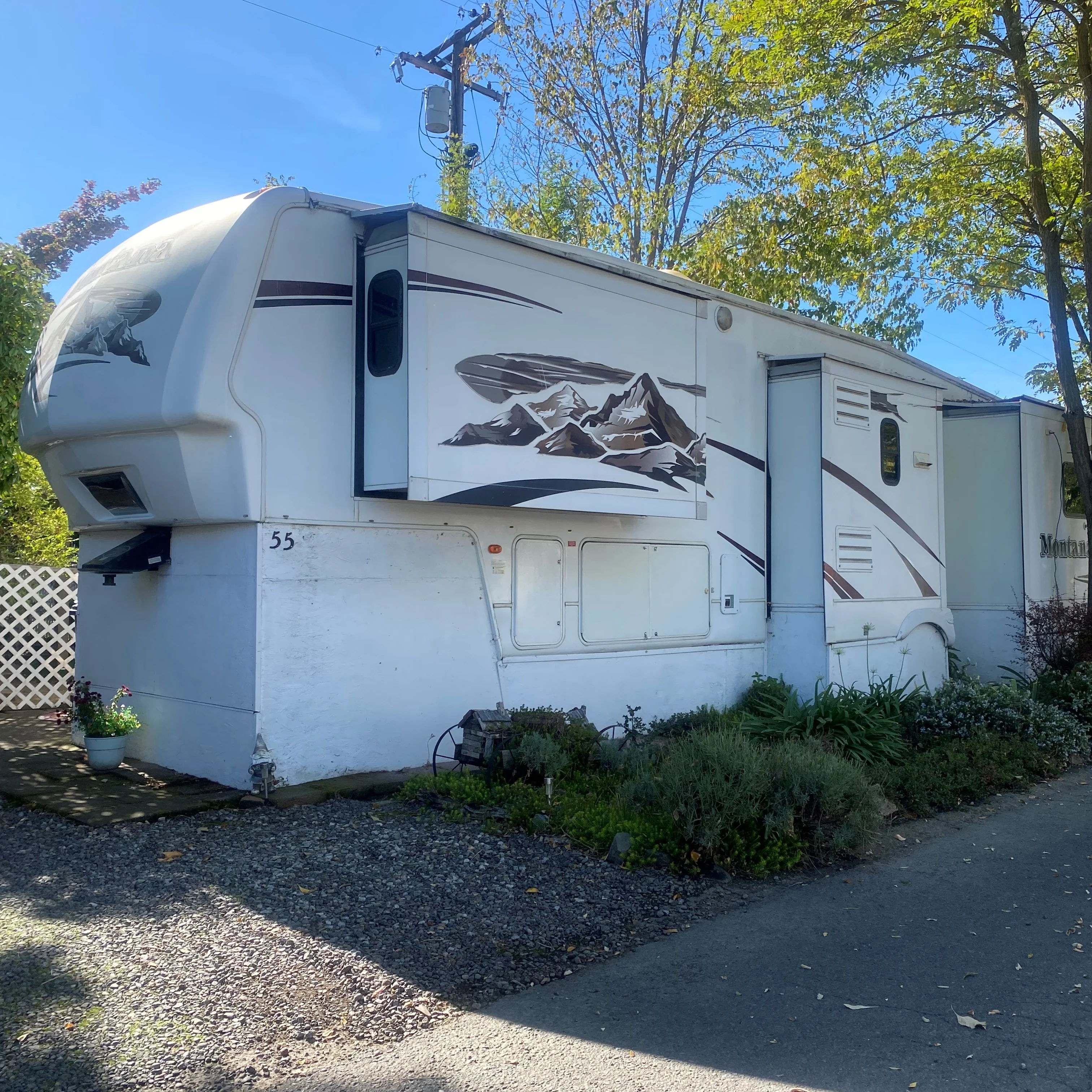 Village Mobile Inn #55 - park model - in Medford, OR - photo 1 of 2