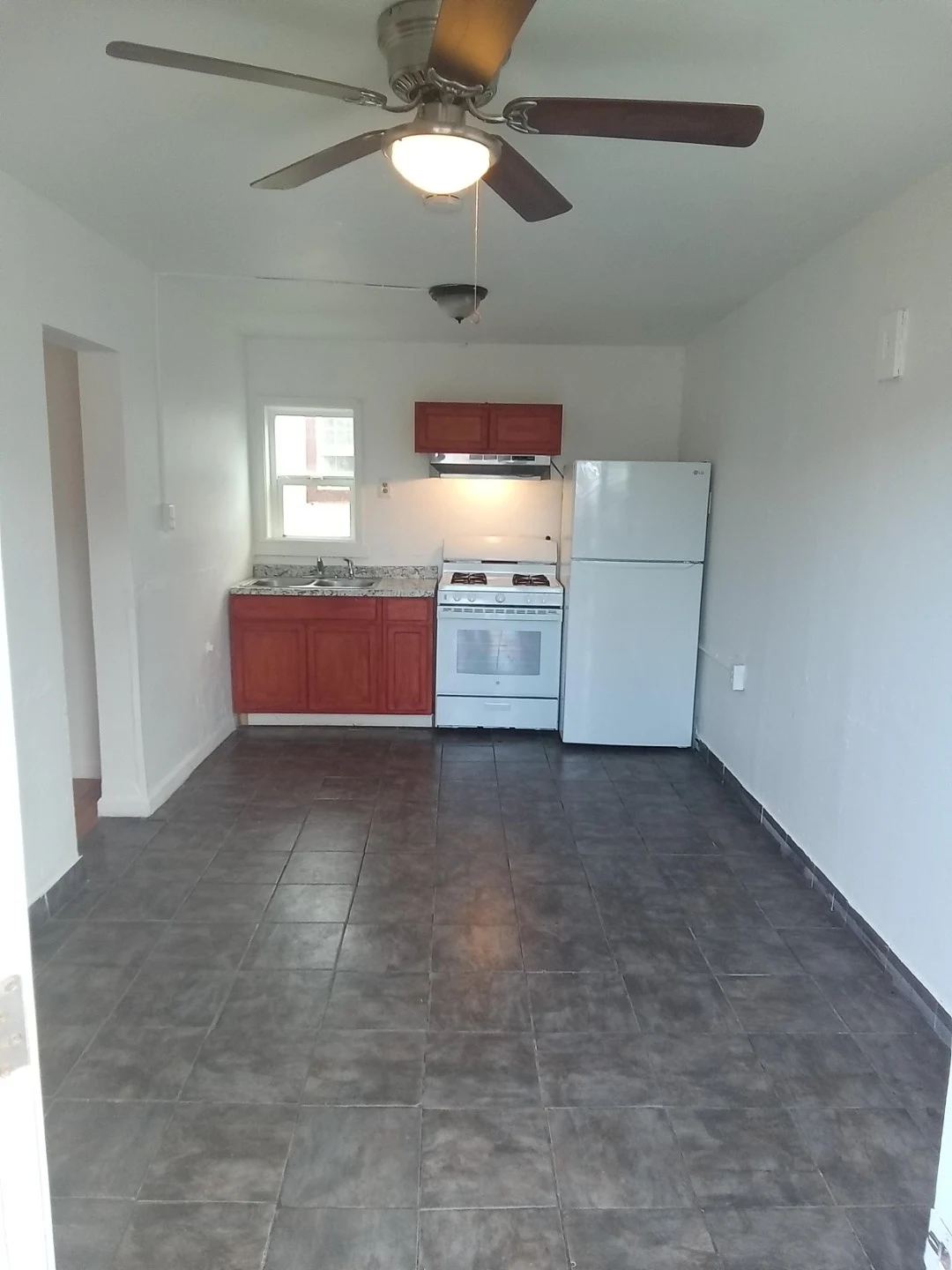 Home for Rent - 935 Broadway Street #AP06 - single wide - in King City, CA