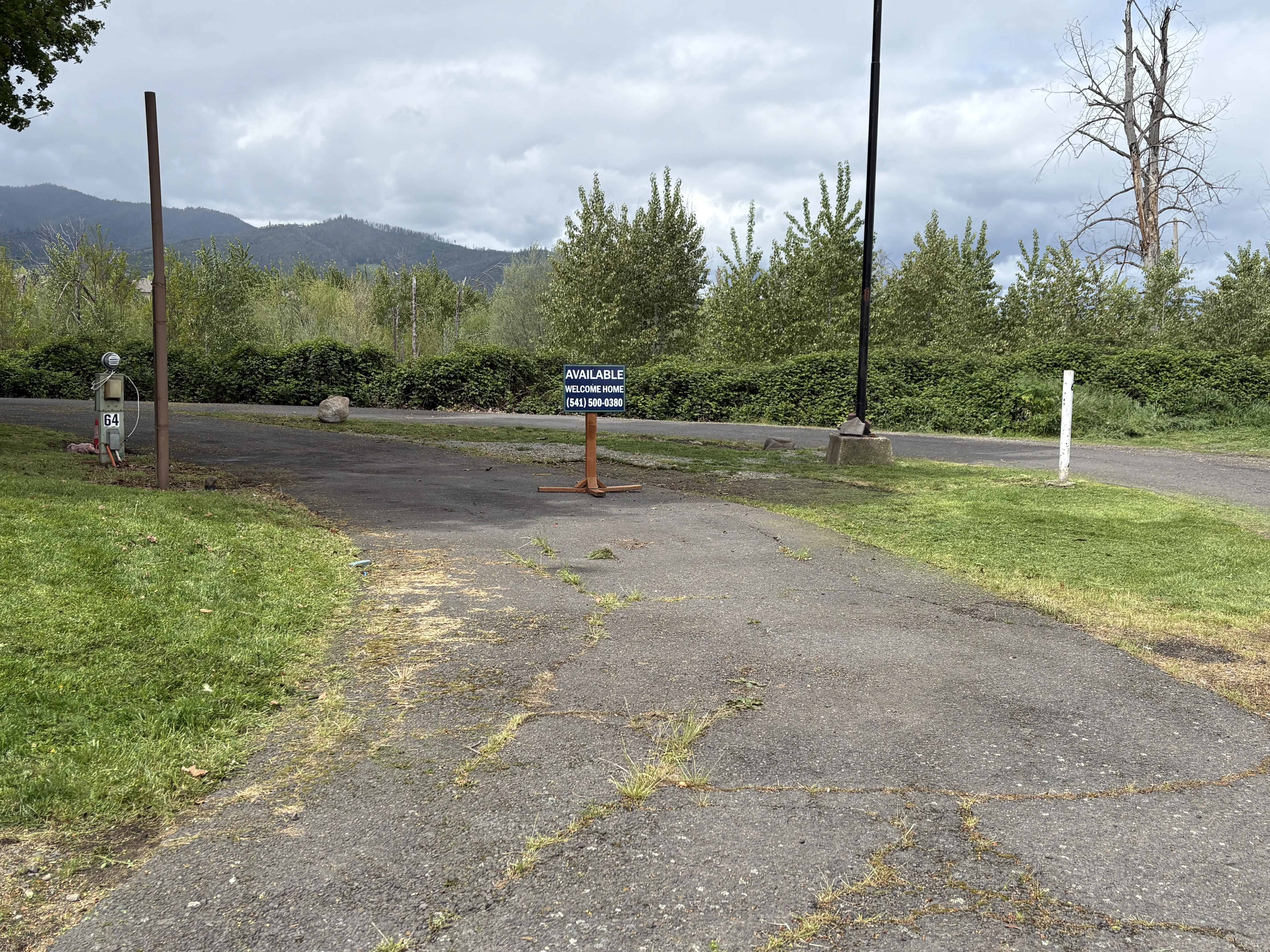Ashland Talent RV Park - single wide - in Talento, OR